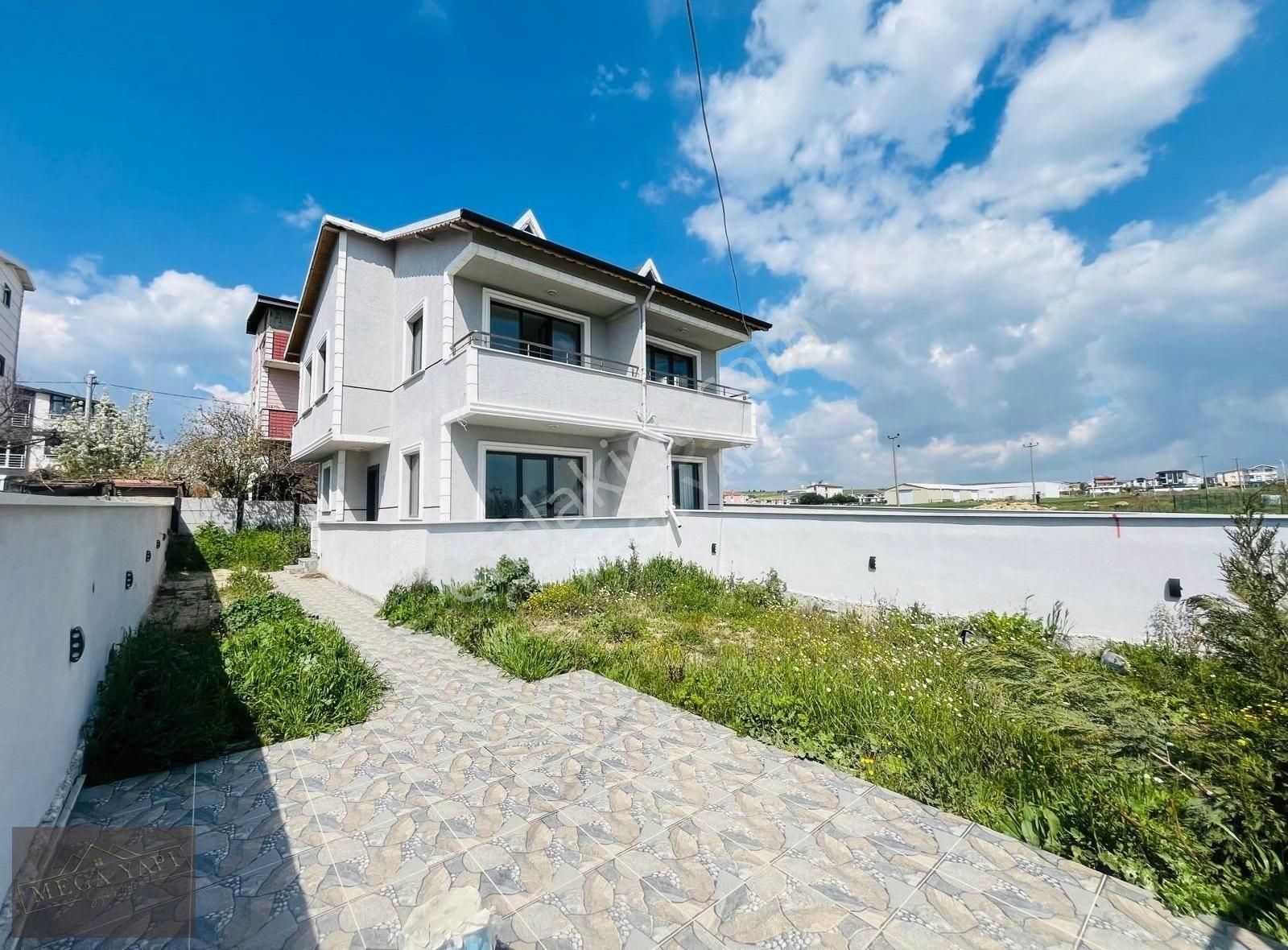 Mega Yapıdan Yeniçiftlikte Uygun Fiyata İskanlı 3+1 Lüx Villa
