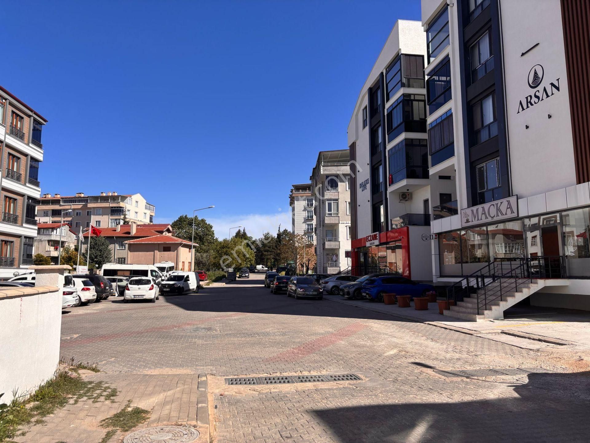 İstasyon Mahallesinde Eşyalı Satılık 2+1 Daire