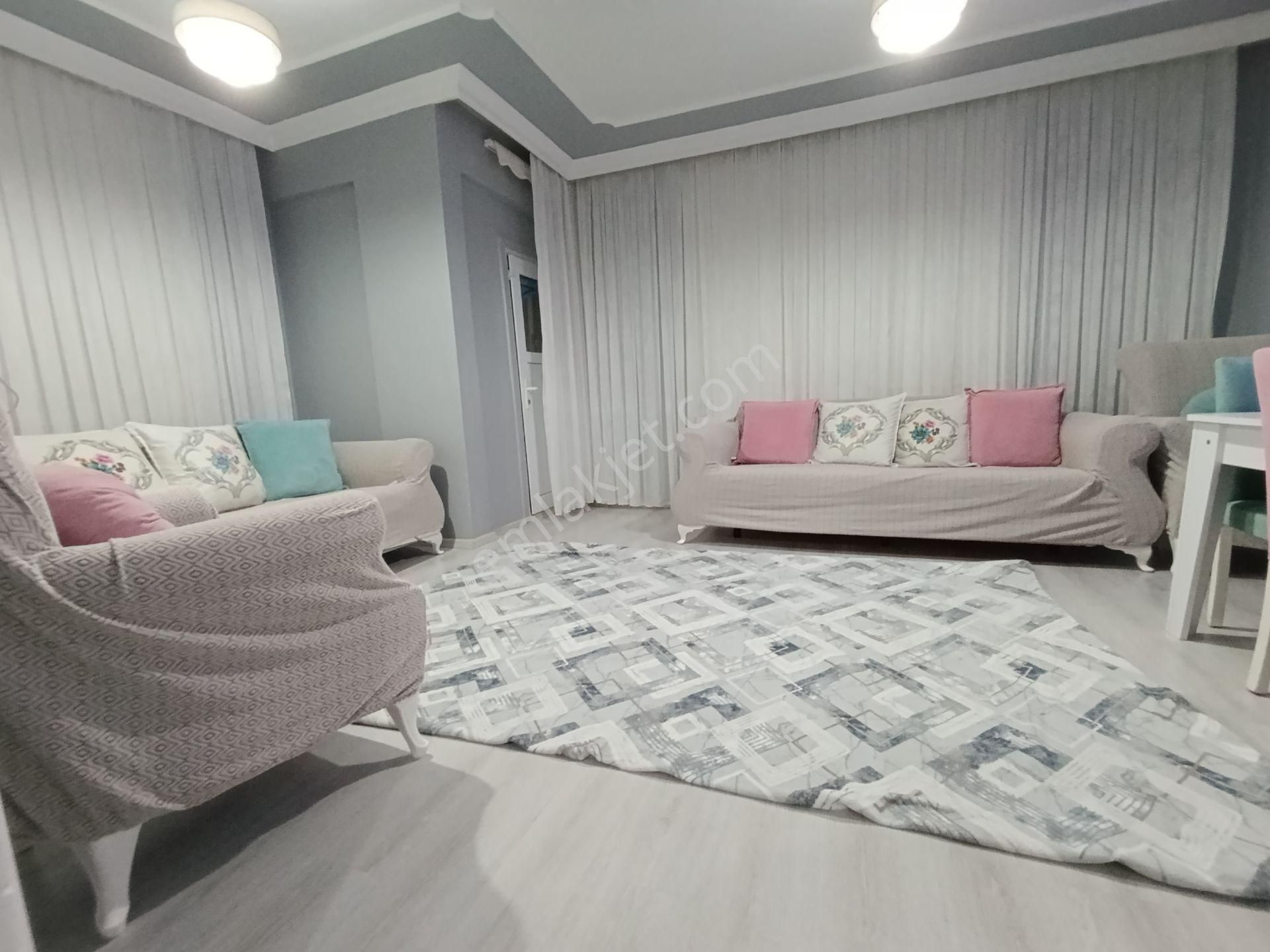 Pendik Esenyalıda Uygun Fiyata Satılık 3+1 120m2 Büyük Daire