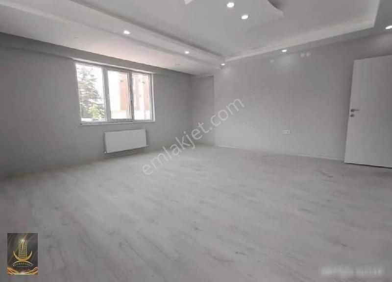 Poyraz Emlaktan 71 Evler'de 3+1 145m² Özel Garajlı Daire
