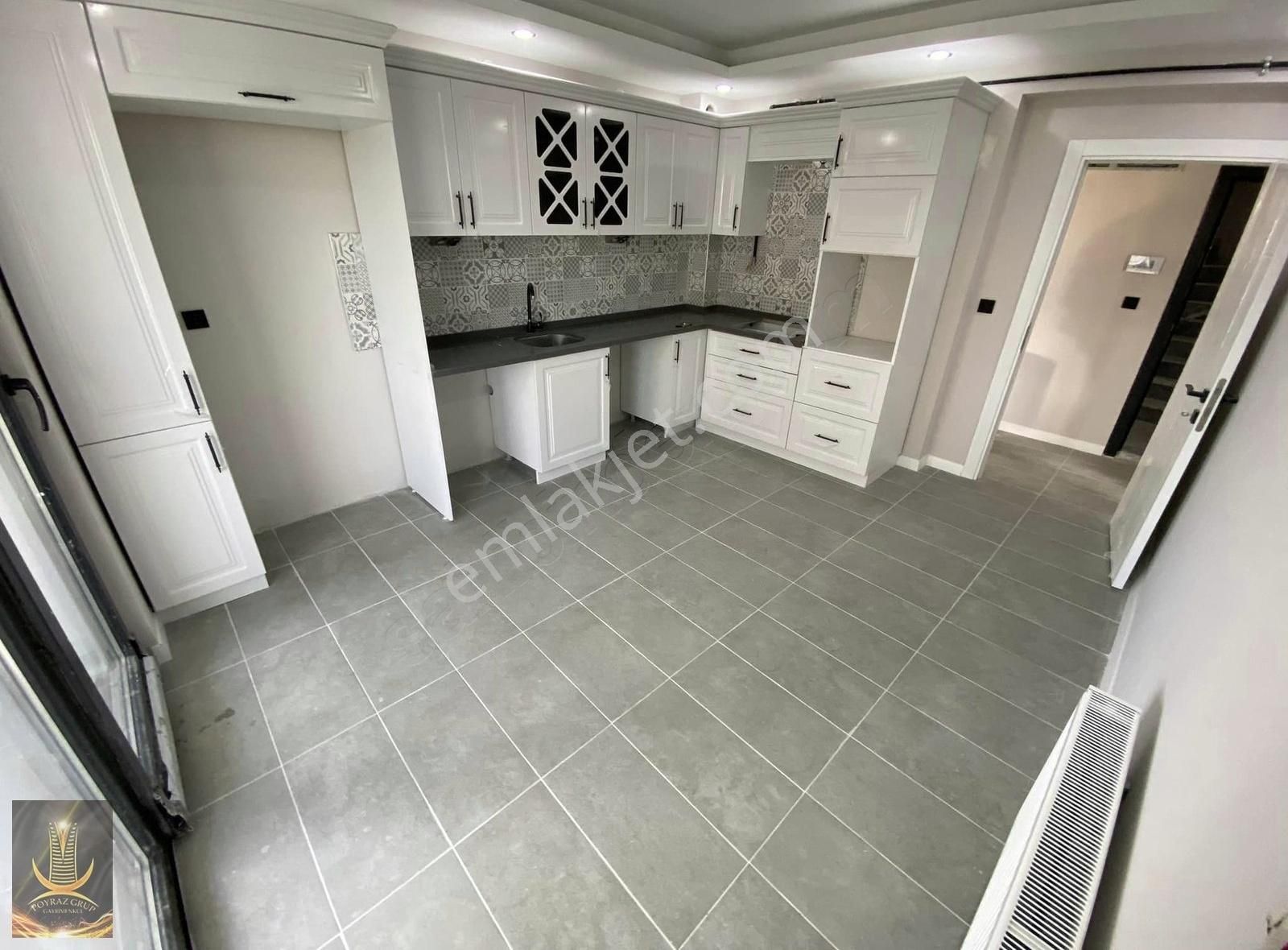 Poyraz Emlaktan Emek Ölçede Özel Garajlı 3+1 138m² Satılık Daire