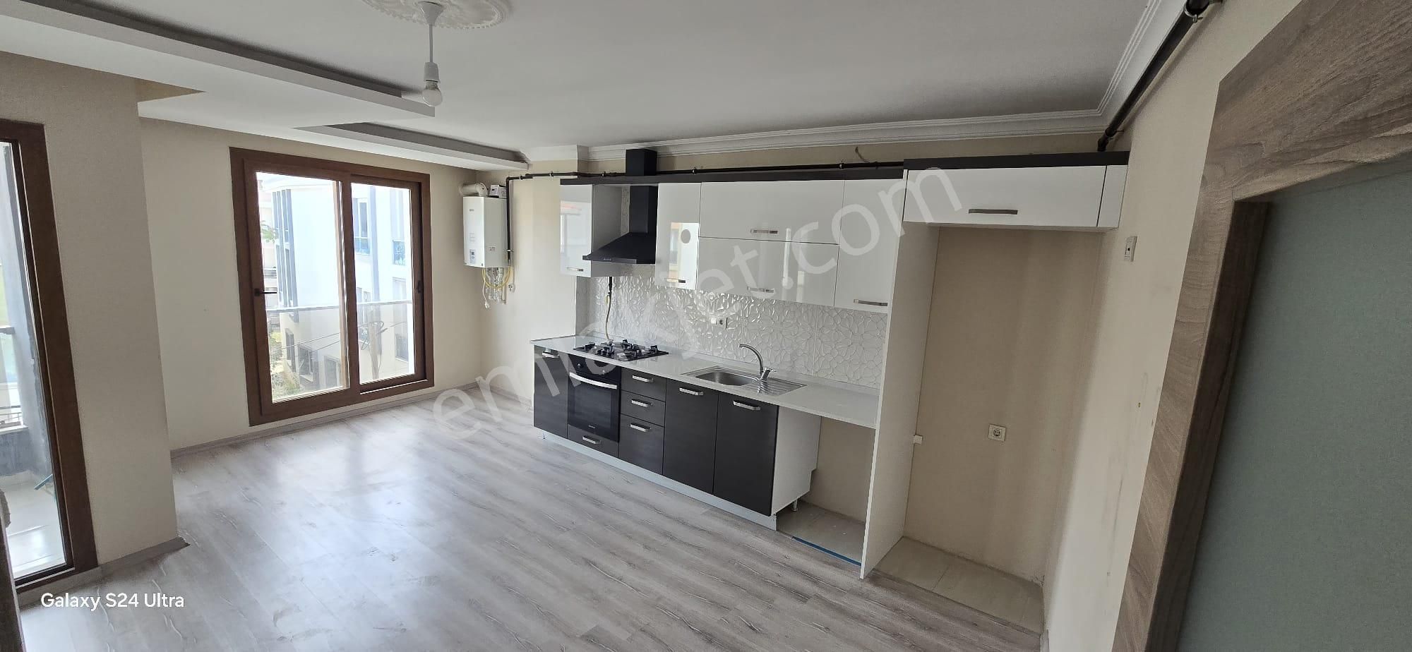 Menderes Kasımpaşa'da 1+1 50 M2 Key Emlaktan Kiralık Daire
