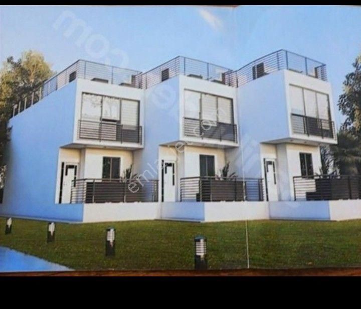 Ayvalık Özcan Emlaktan Gömeç Karaağaçta Satılık Villa Arsası