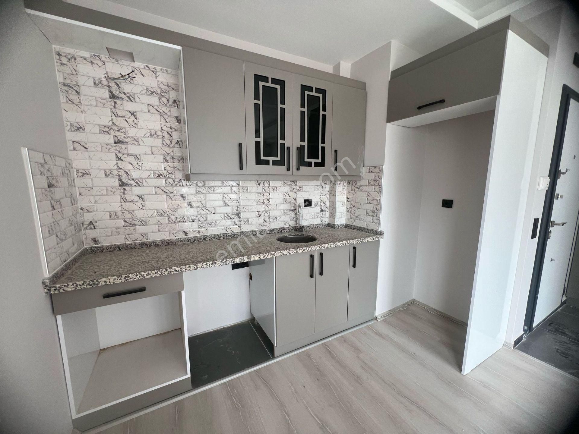 Karınca'dan Arpaçbahşiş'de Hemen Teslim Havuzlu Yeni Yapı 1+1 Satılık!