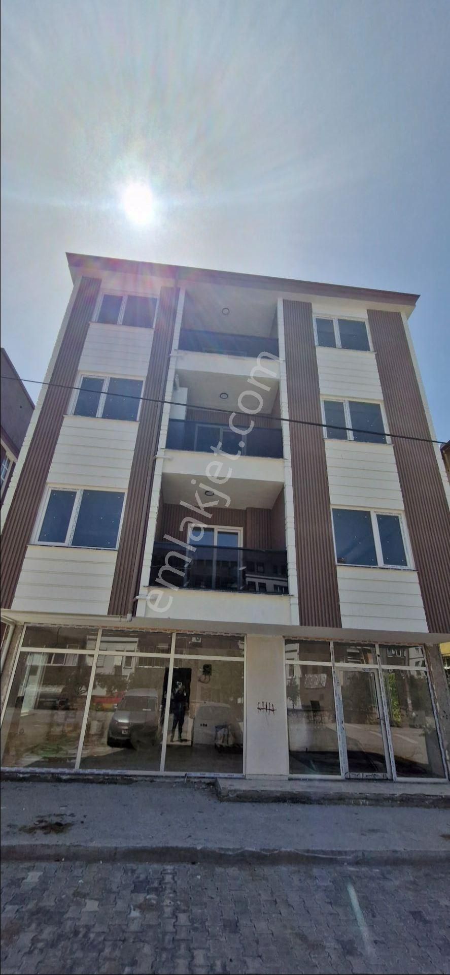 Gömeç Yaya Mahallesinde 2+1 Ebebeyn Banyolu Yeni Daire