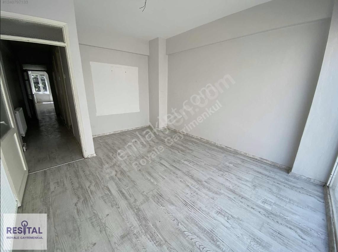 Nalbantoğlu Çarşısı Cepheli 110m² Cam Vitrinli Kiralık Ofis