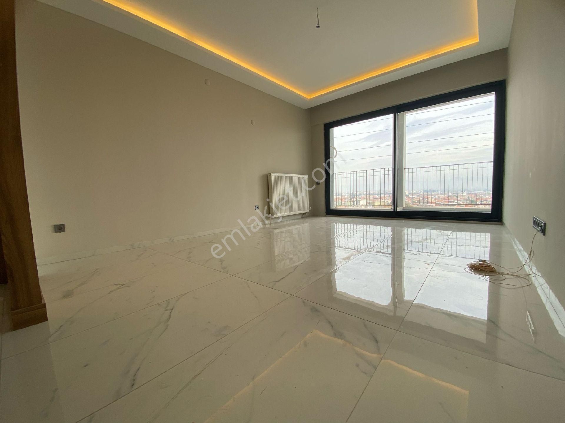 Satılık Bayer Rezidans' Ta3+1166 M2 Net Arakat