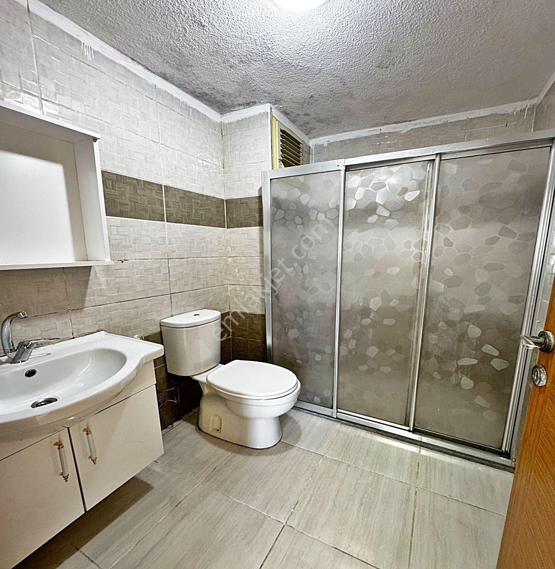 Aci Satılık Metrobüse Yakın 2+1 Geniş İskanlı Temiz Binada Daire - Görsel 13