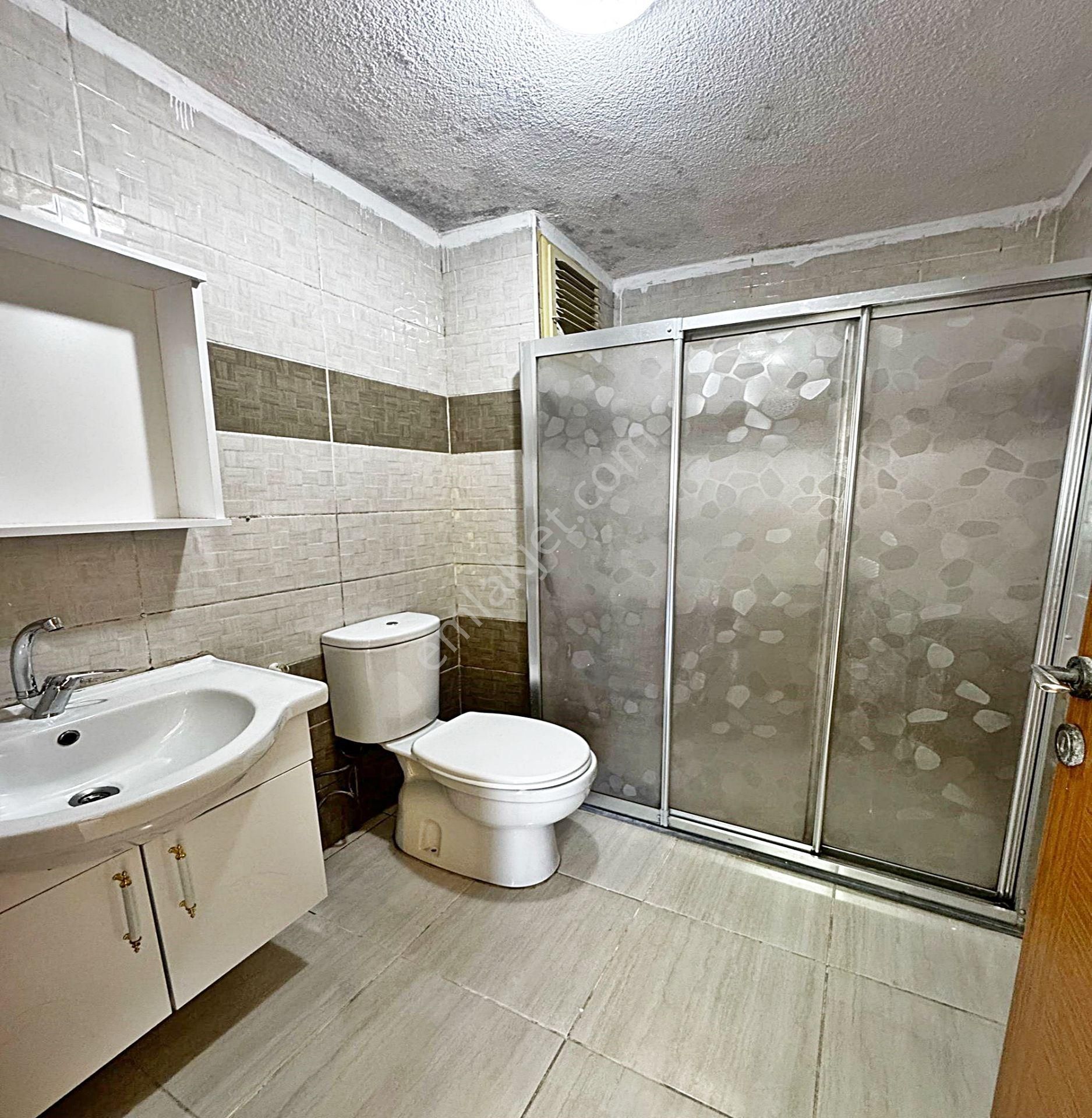 Aci Satılık Metrobüse Yakın 2+1 Geniş İskanlı Temiz Binada Daire - Görsel 35