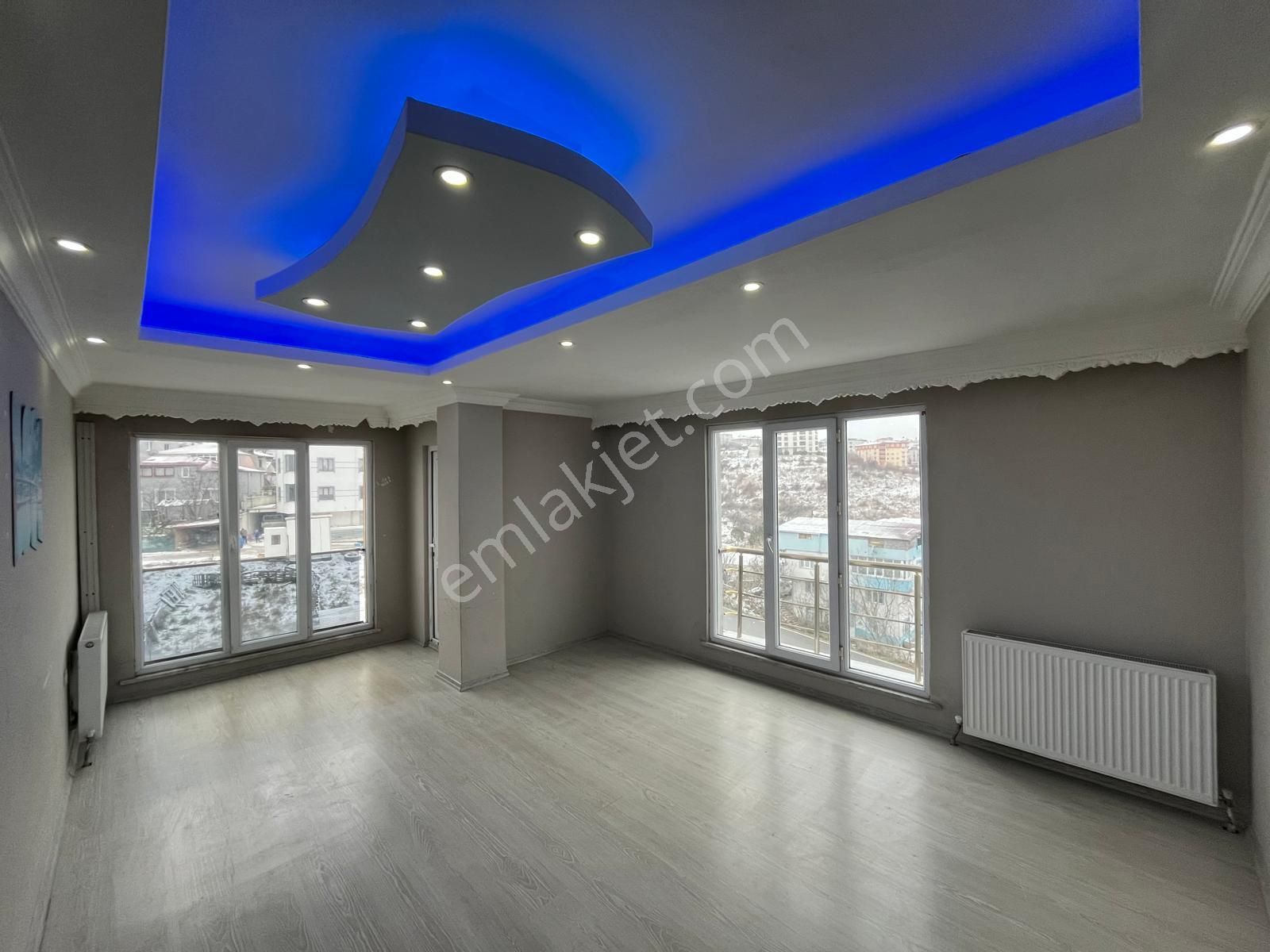 Merpa İnştan İstasyon Mah'de Acil Satılık 2+1 İskanlı*kombili Daire