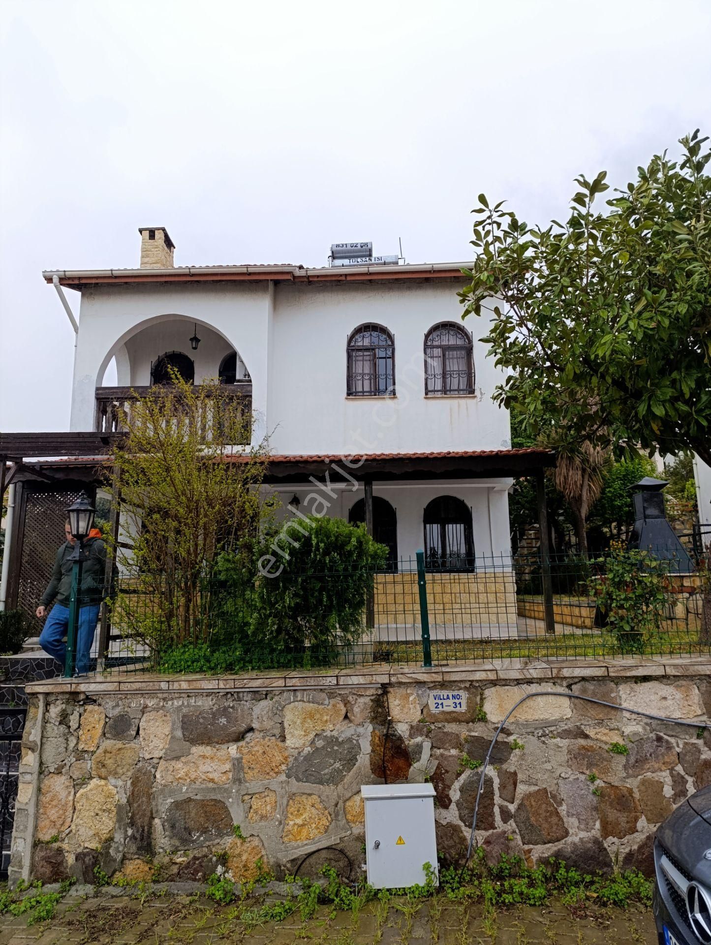 R0se Emlak'tan Kiralık Yüzme Havuzlu Sezonluk Villa
