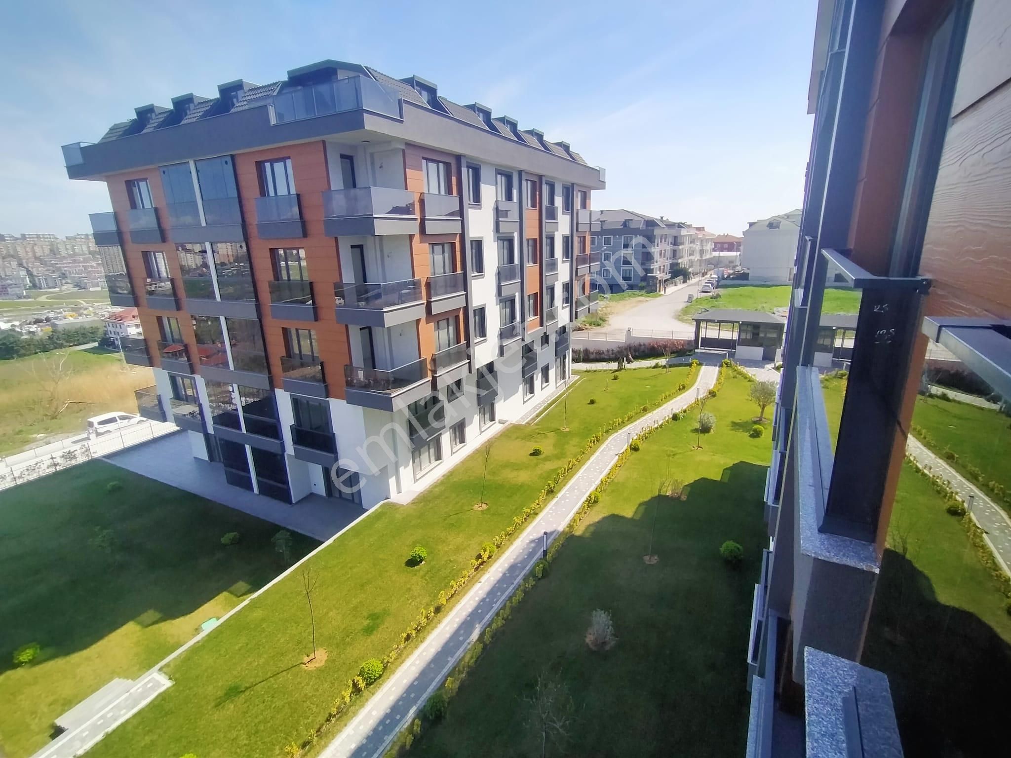Beylikdüzü Kolejler Bölgesi 2+1 Satılık Daire