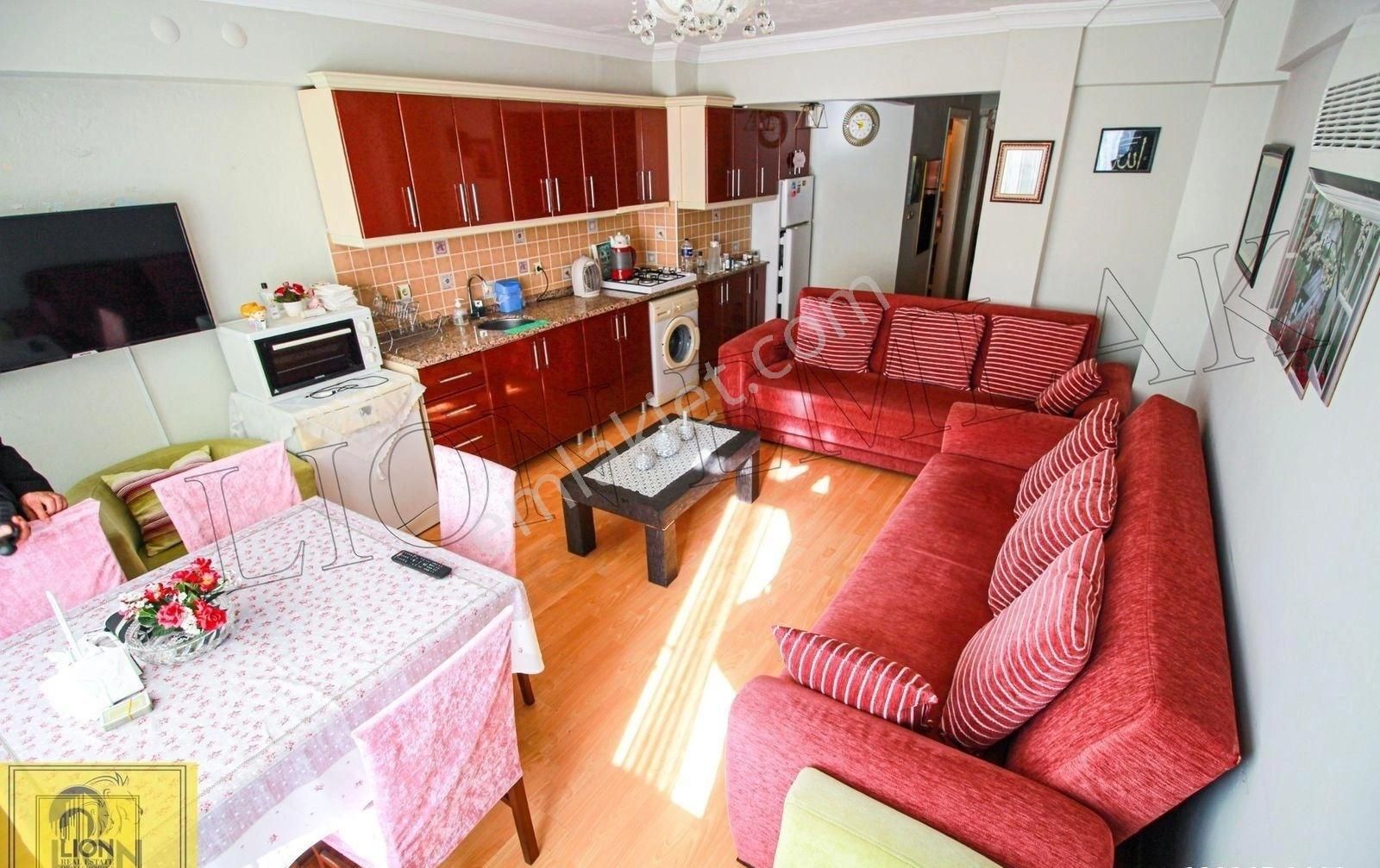 Erdek Merkezde Satılık Şahane Konumlu Masrafsız Daire
