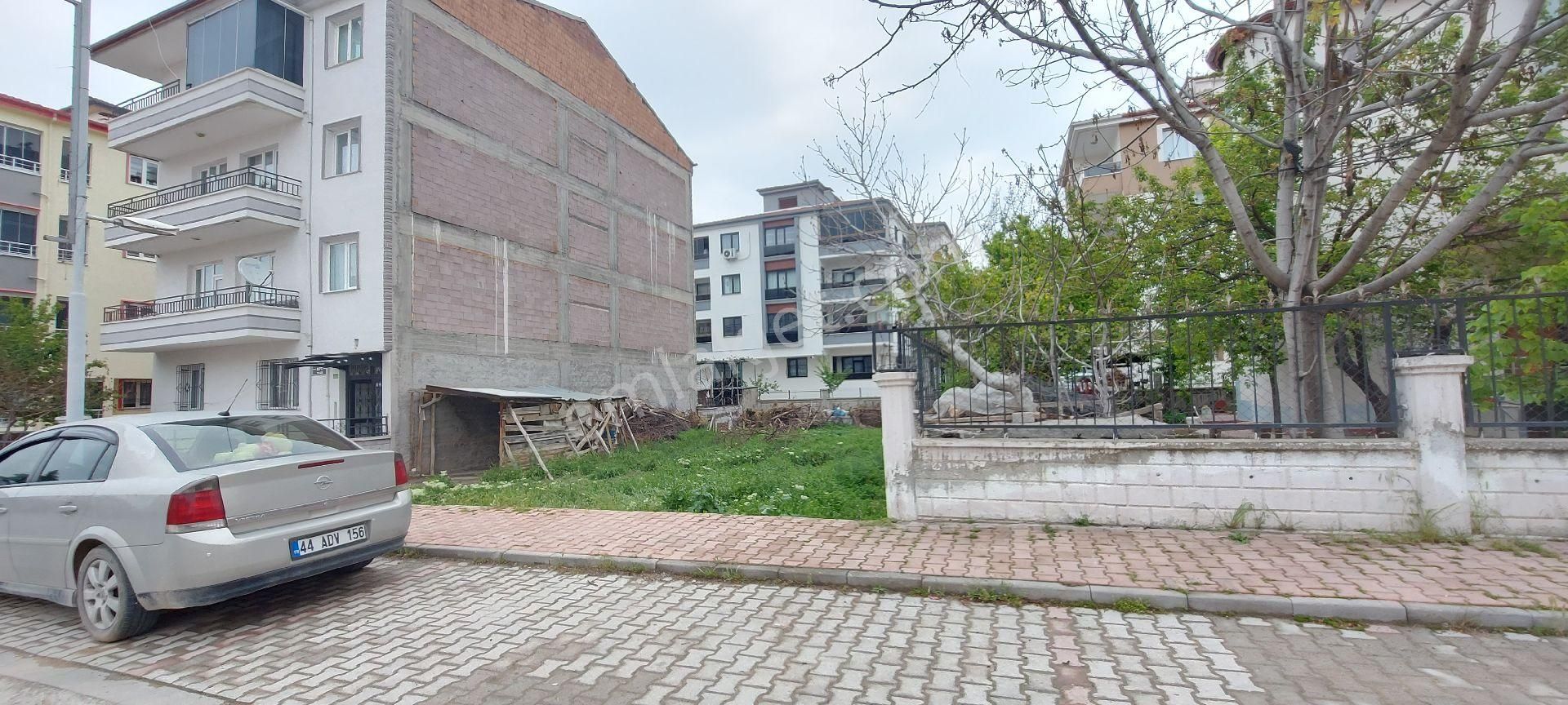 Değer'den Yeşilyurt İlyas Mah. 4 Kata İmarlı 361 M2 Arsa