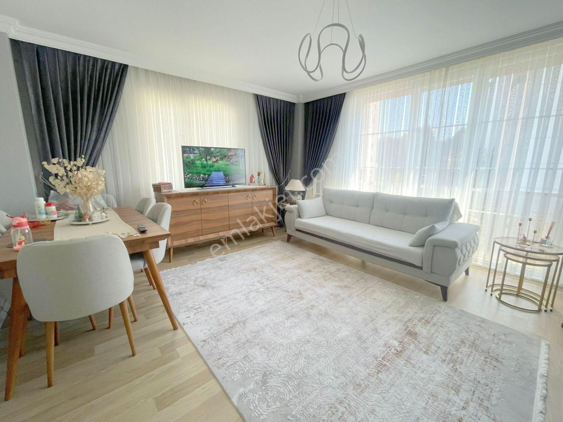 Mertcan'dan Şeyhli Mah. Safa Caddesi Üzerinde İskanlı 2+1 Daire