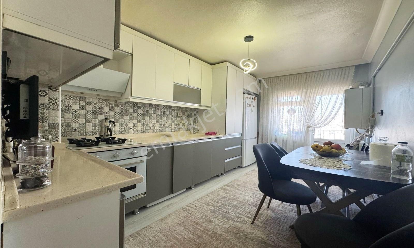 Keçiörende Geniş Masrafsız Yapılı Daire!
