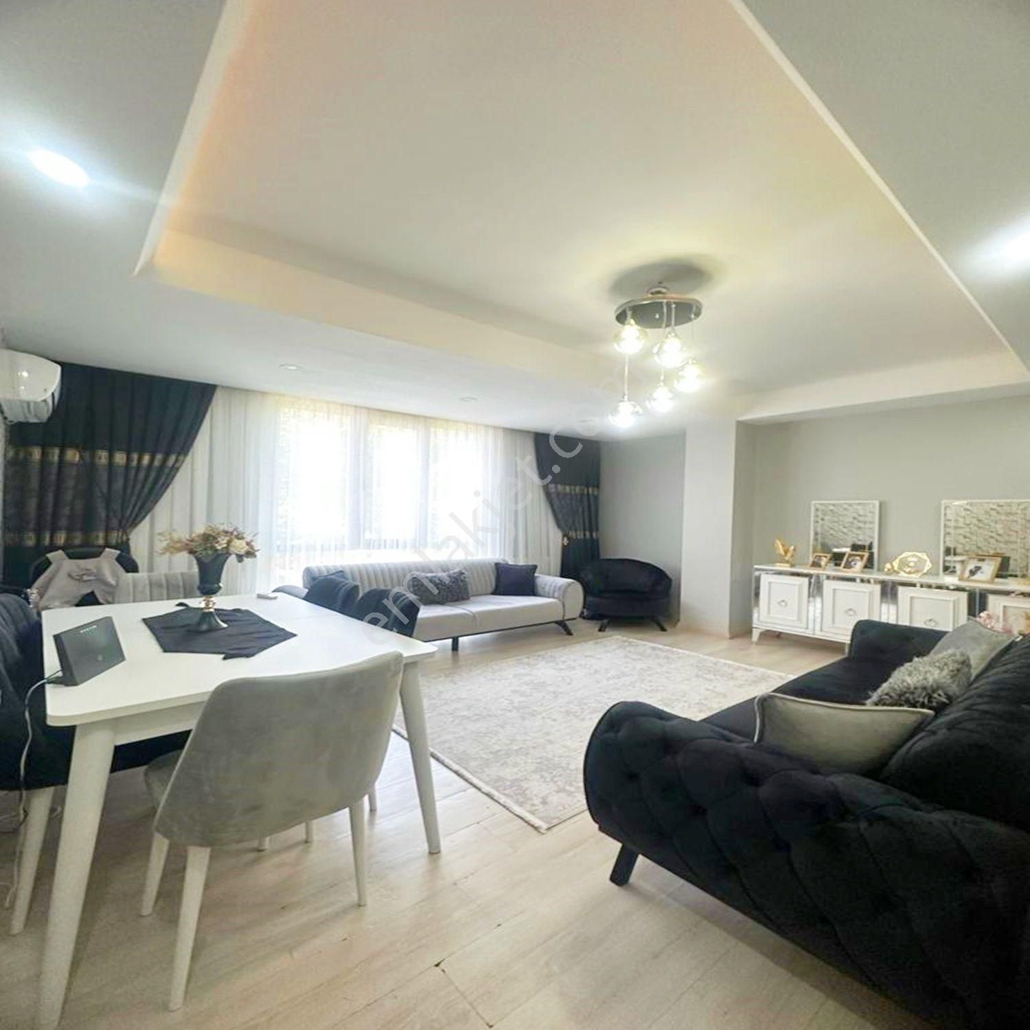 Esenyurt Güzelyurt Mah.'de Butik Site İçi 2+1 Satılık Daire
