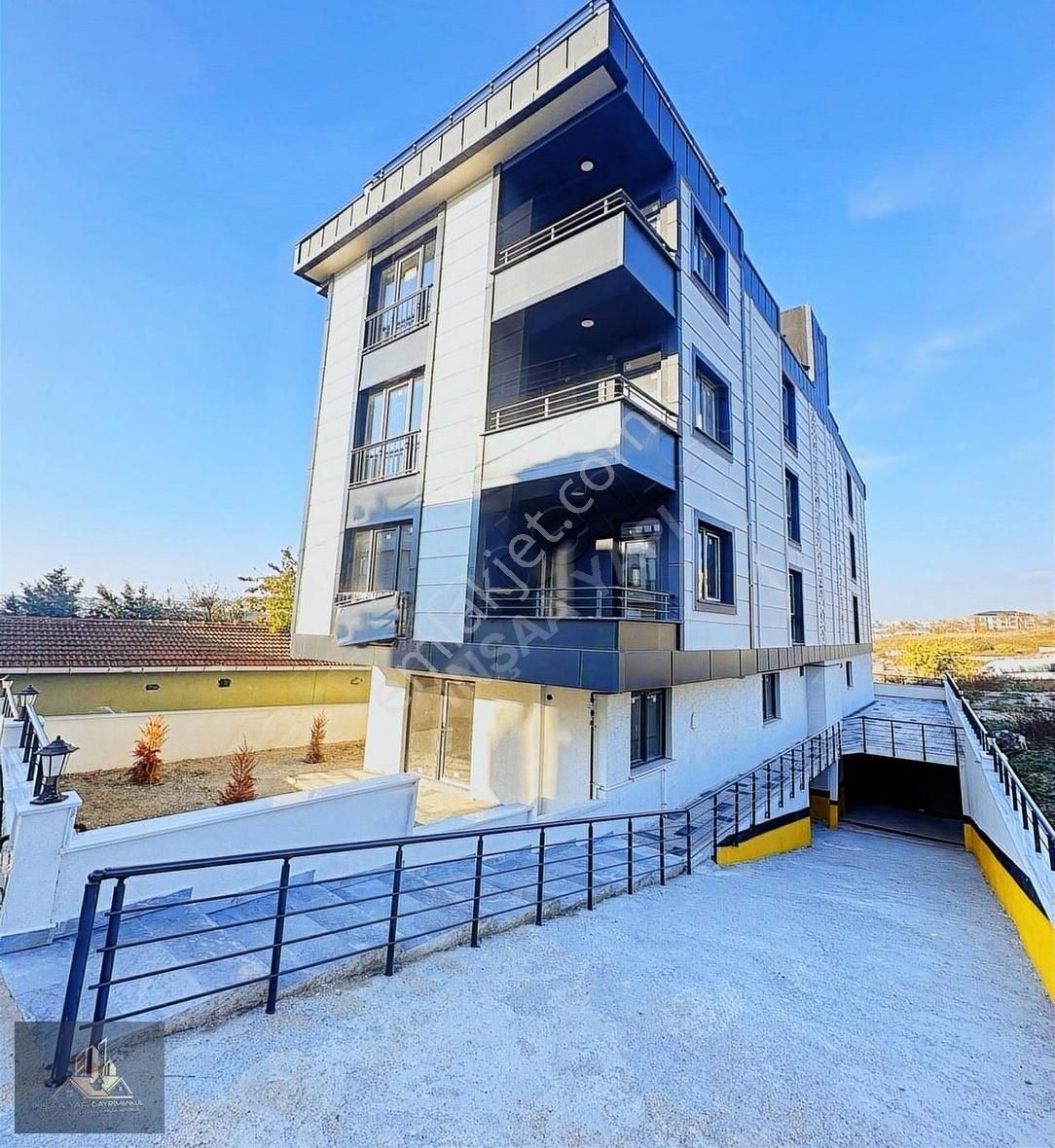 İnşaa'dan Beylikdüzü Kavaklı'da Otoparklı Sıfır Arakat Daire