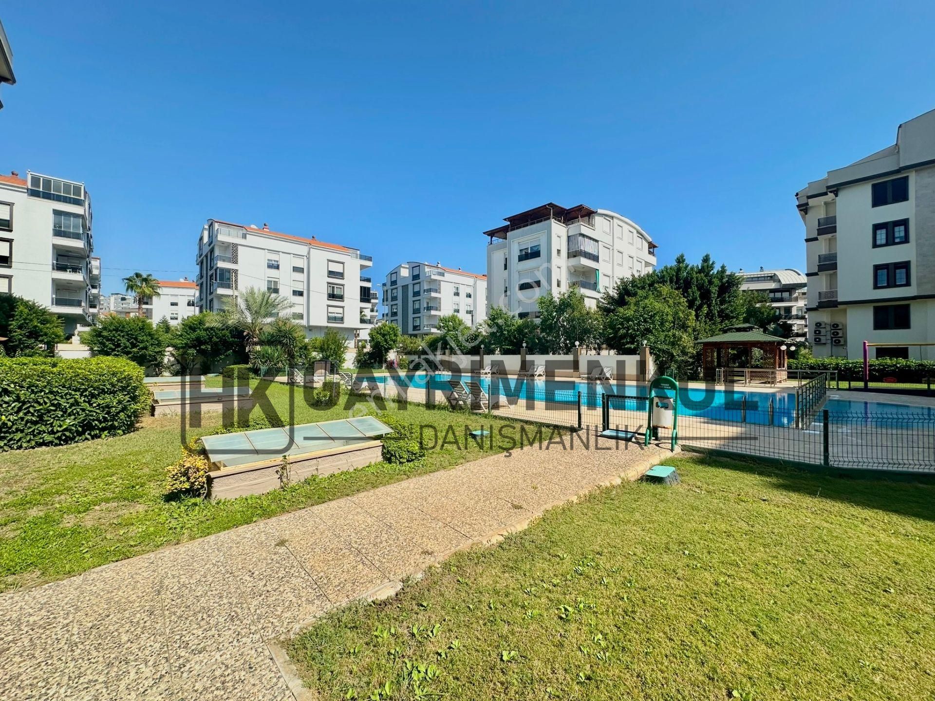 Konaklar Bölgesinde 4+1 250m2 Özel Bahçeli Satılık Dubleks Daire