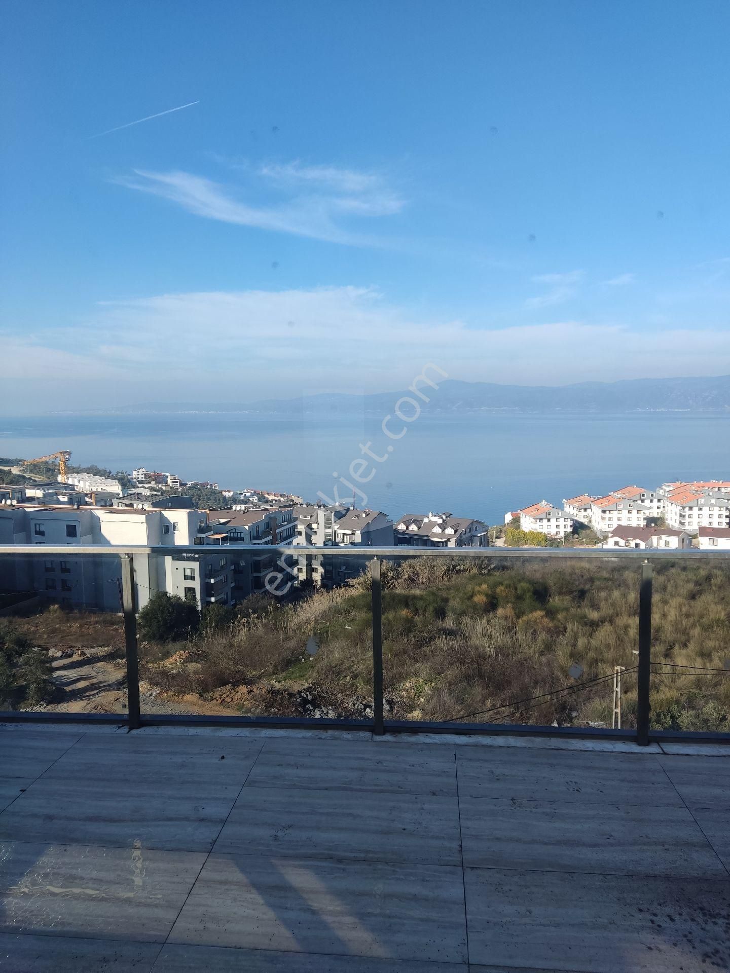 Mudanya Güzelyalı Mah.deniz Manzaralı Satılık 3+1 Dublex Daire