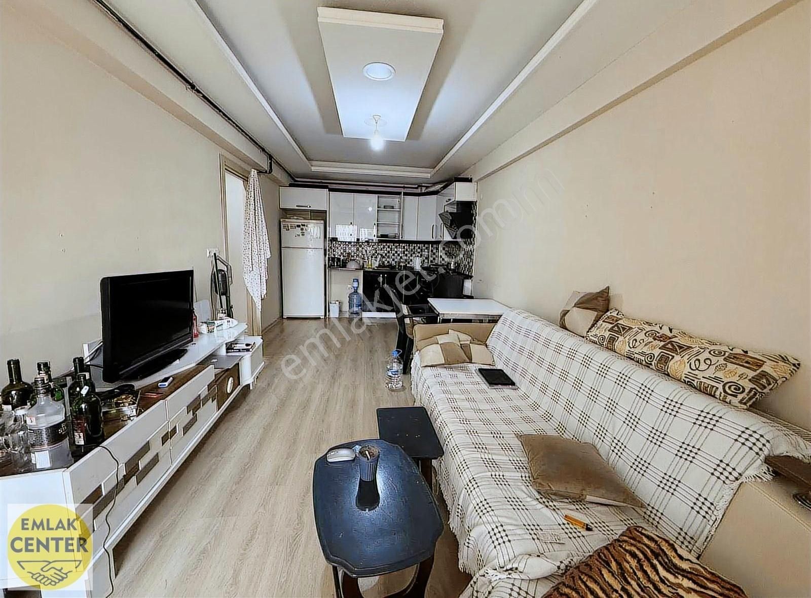 Emlak Center'dan Muradiye Mah Satılık 2+1 Eşyalı Daire