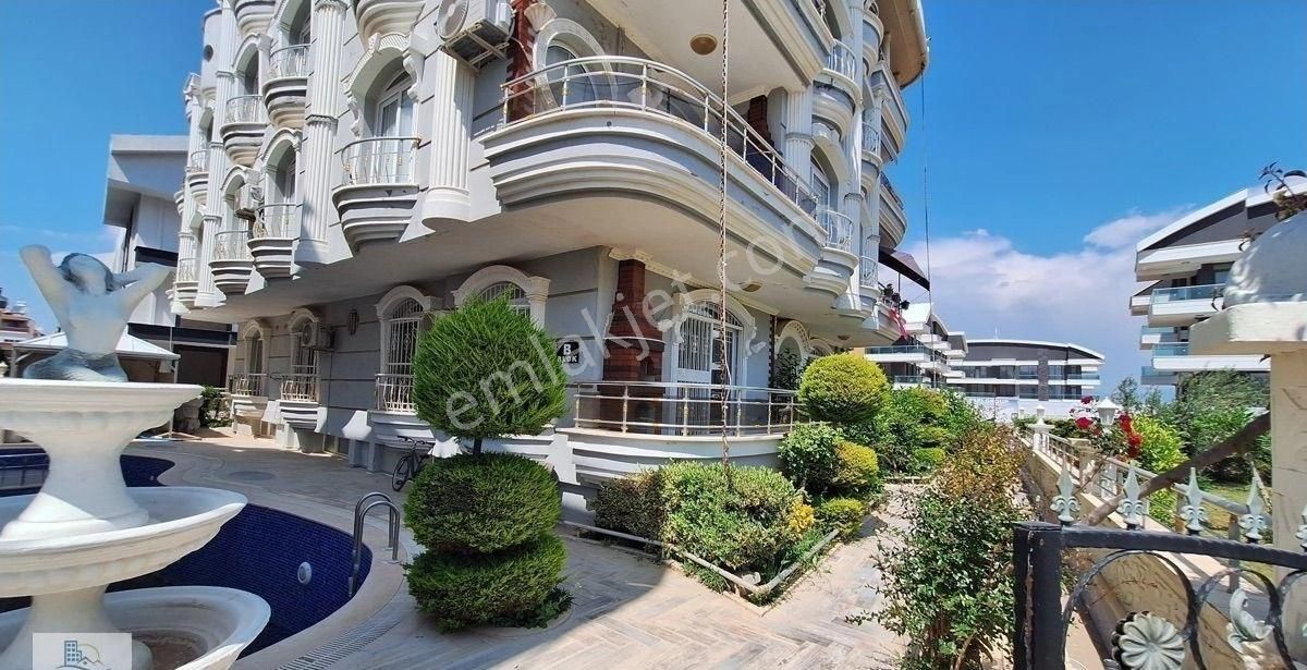 Altınkum Mahallesinde Denize 400 Metre Mesafede Havuzlu Site İçerisinde Yüksek Giriş 2+1 Daire