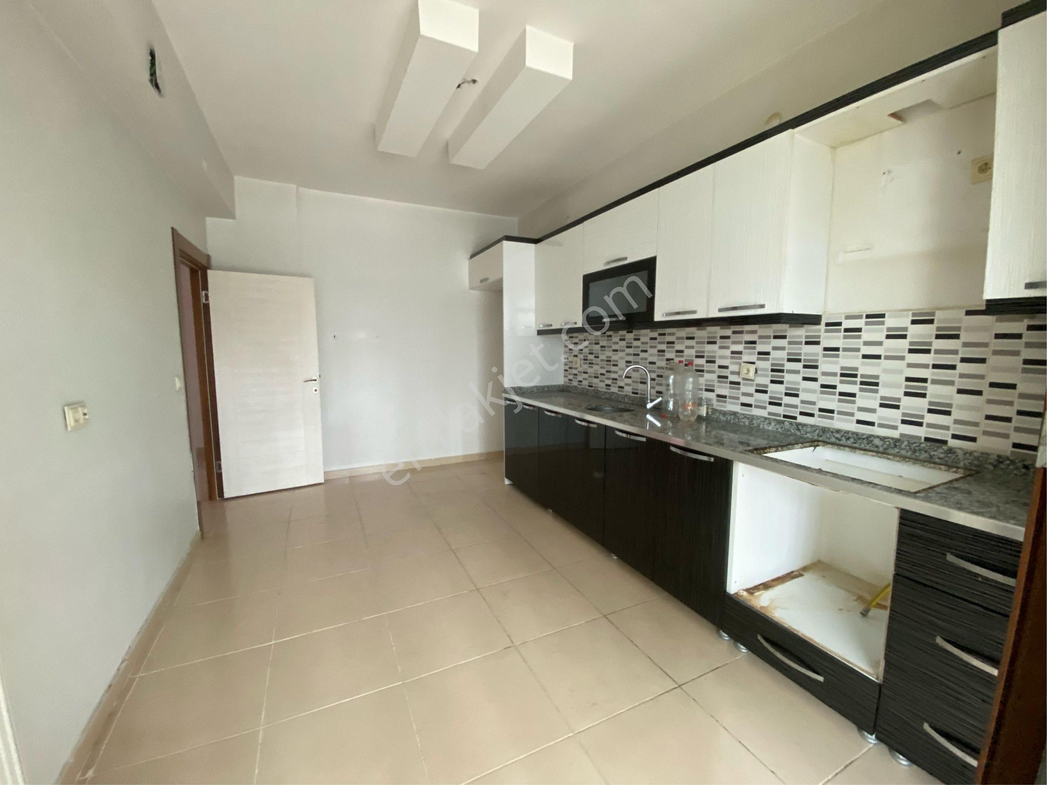 Bağlar Bağcılarda Satılık Daire