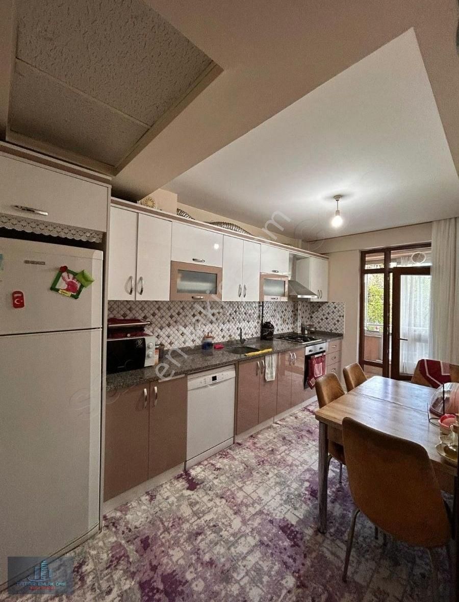 Fatih Polis Karakolu Yakını, Y. Giriş, 120 M² Kiracılı 2+1 Daire