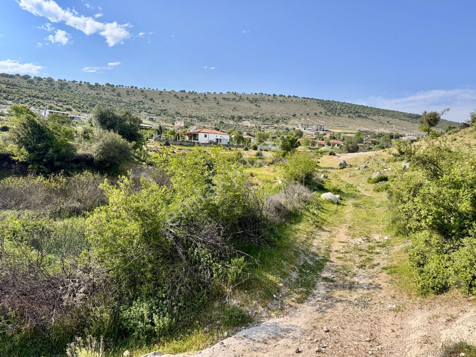 Manisa Kağan Da 692 M2 Kesik , Civarda Yerleşim Var - Görsel 2