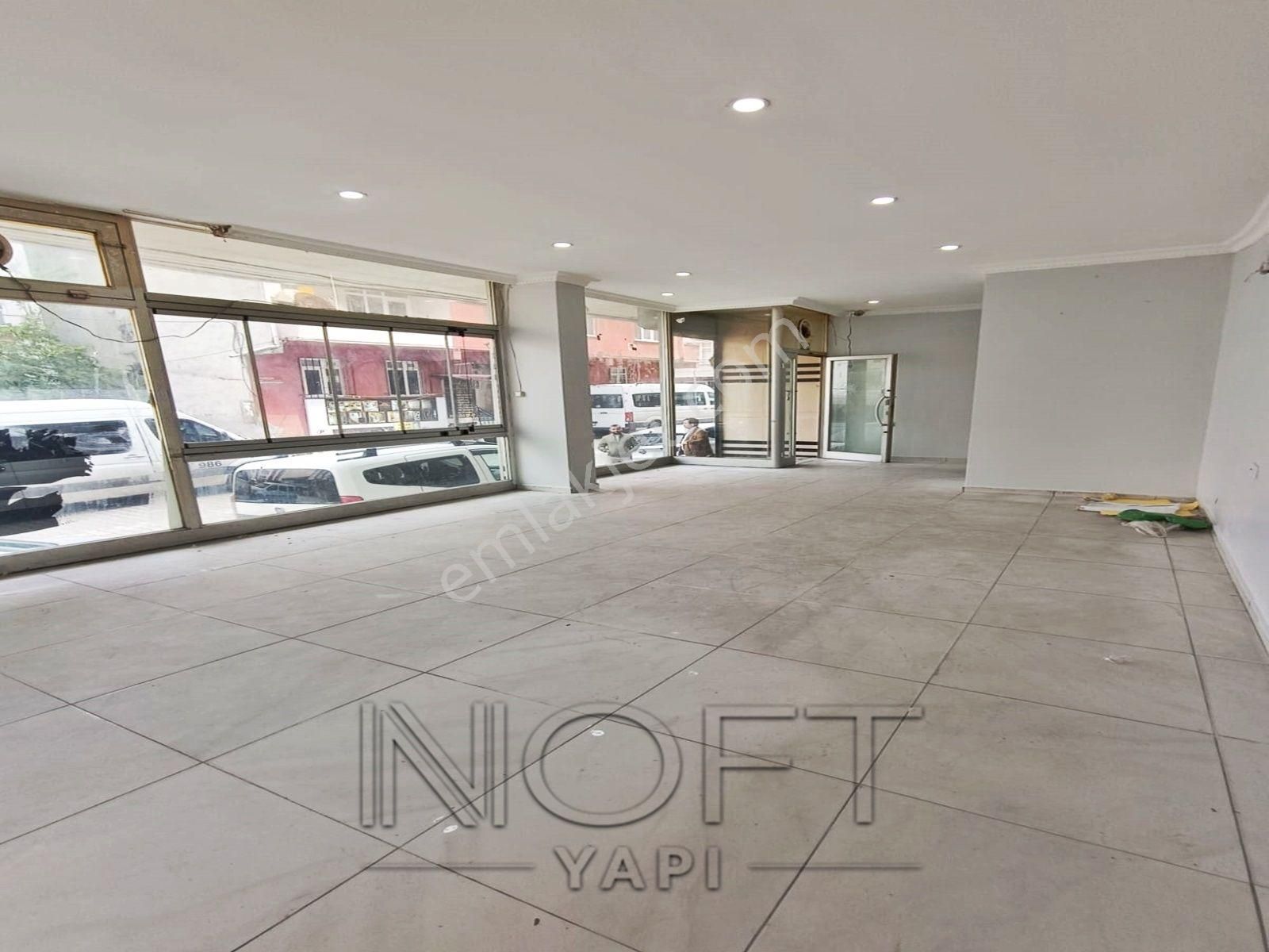 Esenyurt Kıraç Şehitler Mahallesi 2 Katlı 100 M2 Kiralık Köşebaşı Dükkan Düz Ayak
