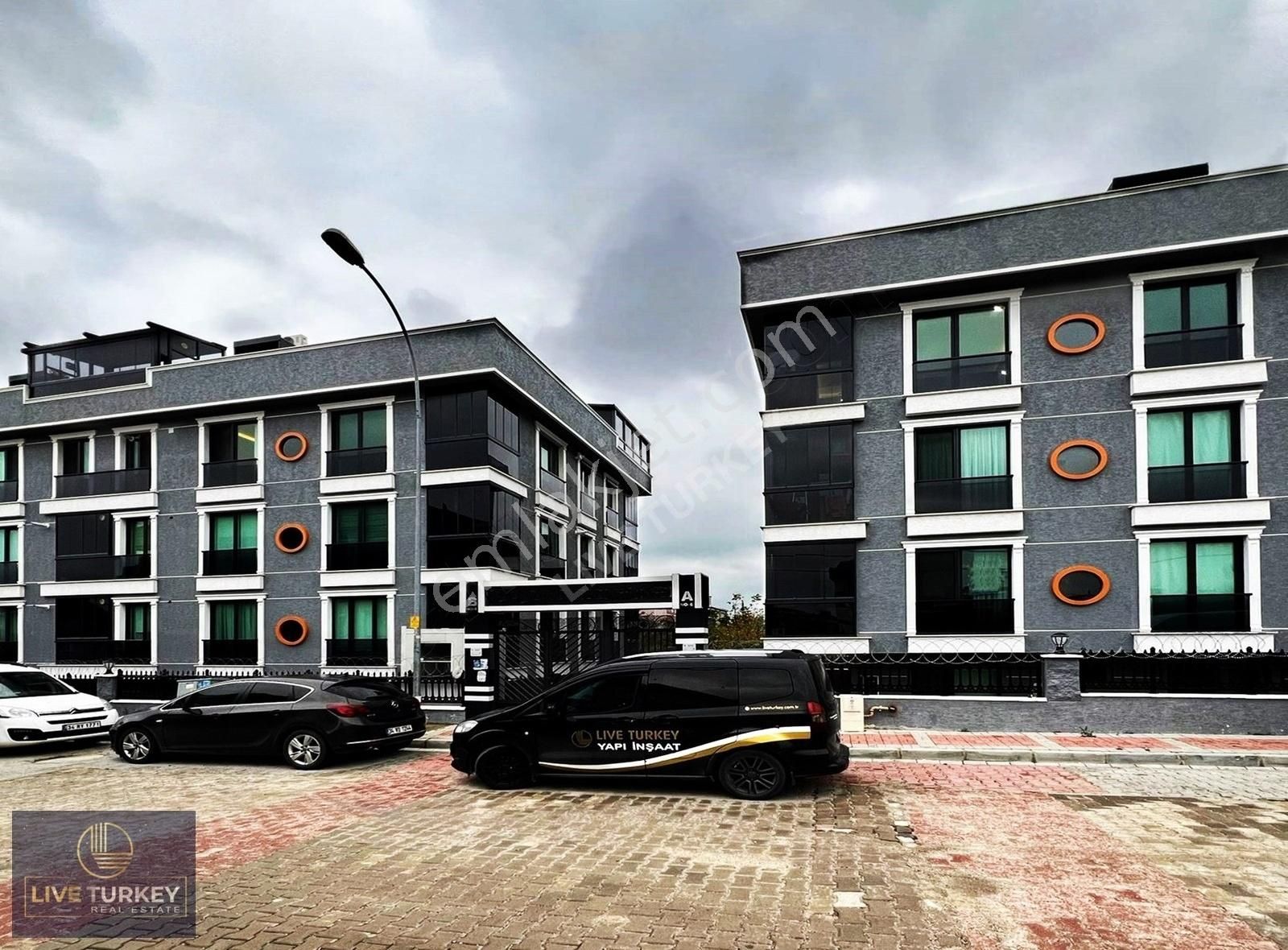 Beylikdüzü'nün En Nezih Lokasyonu West Marine Komşu 3+2 Dubleks!