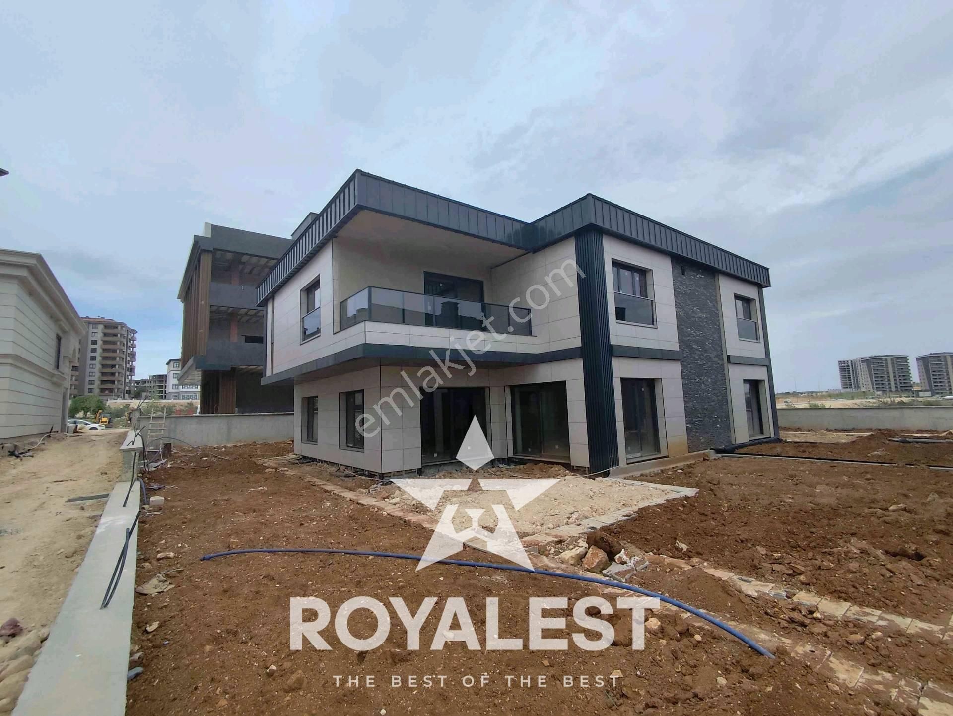 Royalest Ten Yamaçtepe Merkezinde Site İçi Fırsat Villa