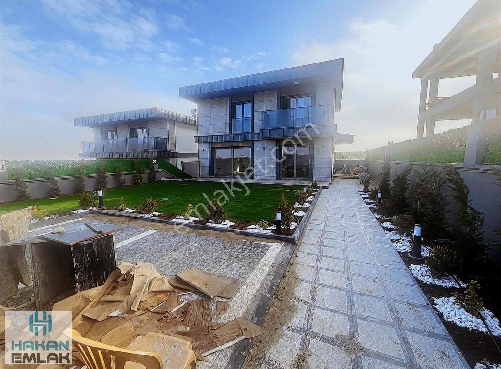 Yeni Bağlıca Ultra Lüx, Hamamlı Ve Saunalı Geniş Peyzajlı Villa