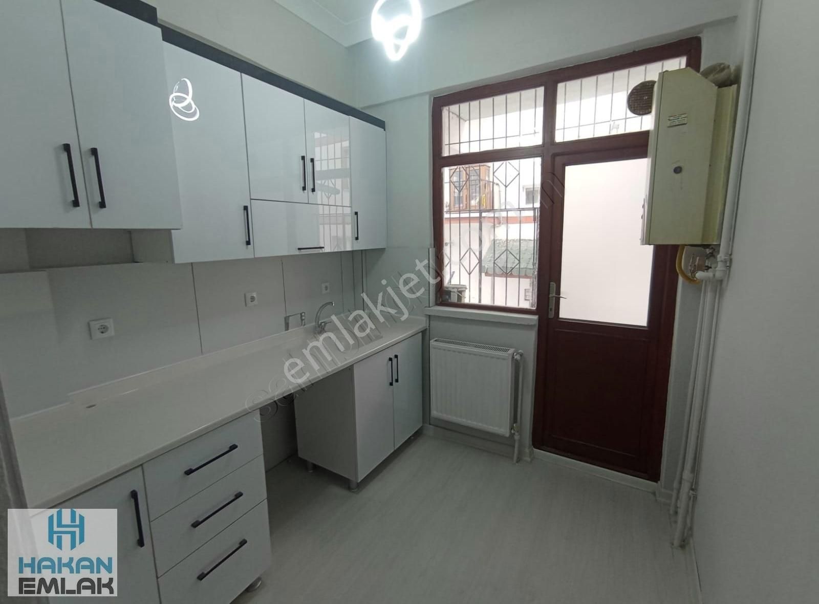 Plevne Mah Yeşiovaya Yakın Full+full Yapılı Masrafsız 2+1