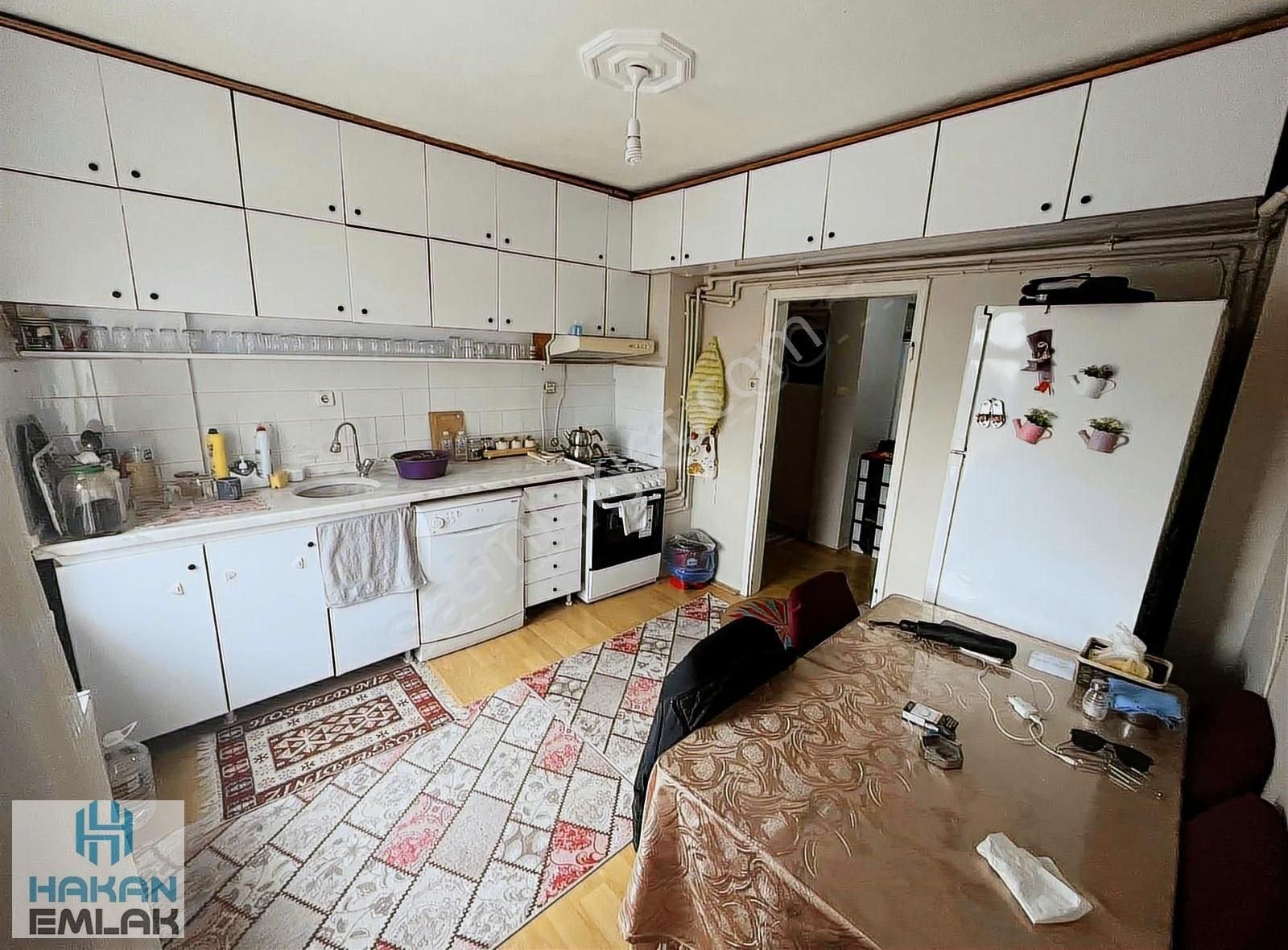 Fatih Mah'de Ara Kat Ön Cephe Ferah Full Yapılı 3+1 Kiralık
