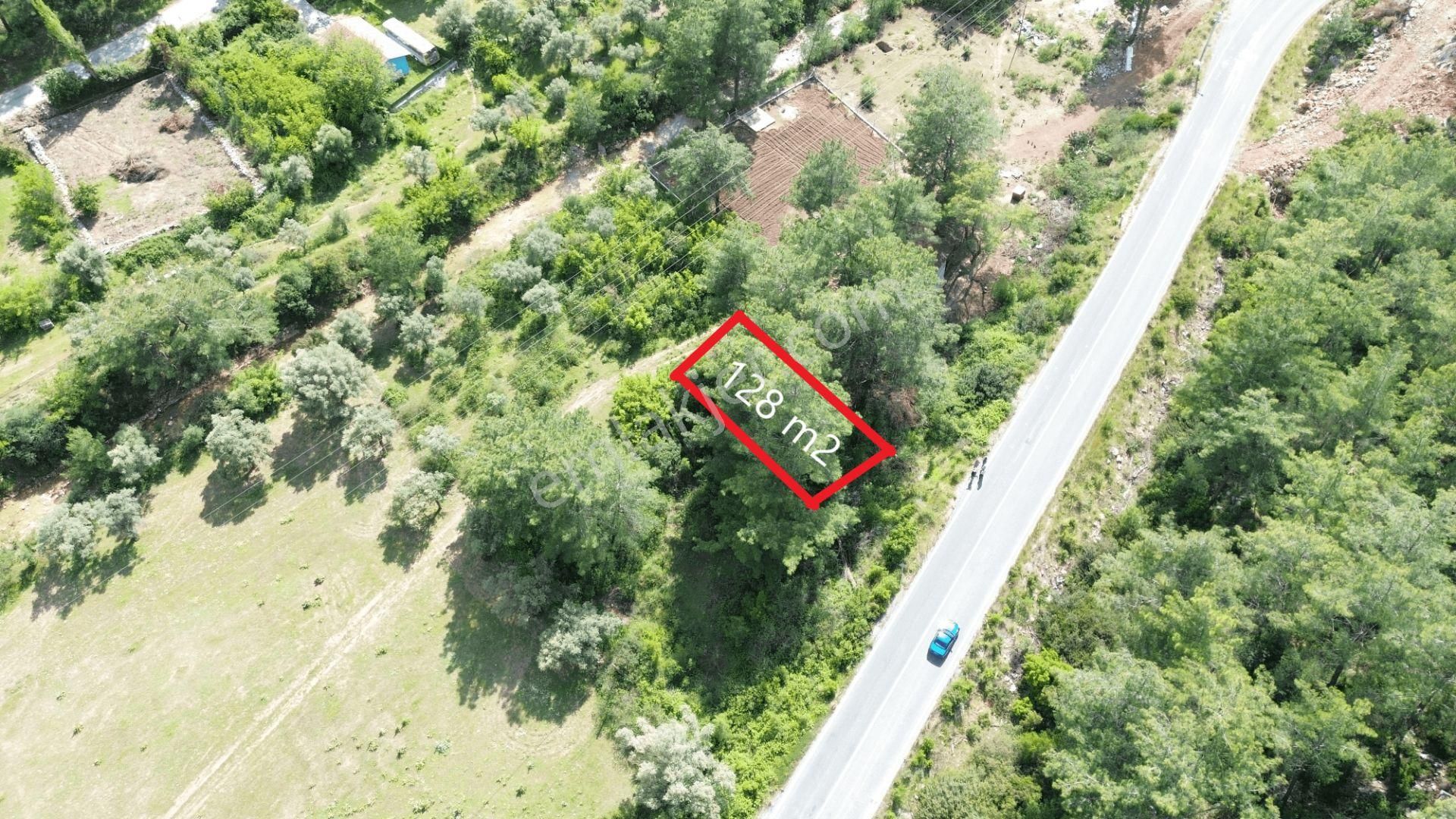 Eval'den Turgut Köyünde Ana Caddeye Cephe Satılık 127m2 Tarla