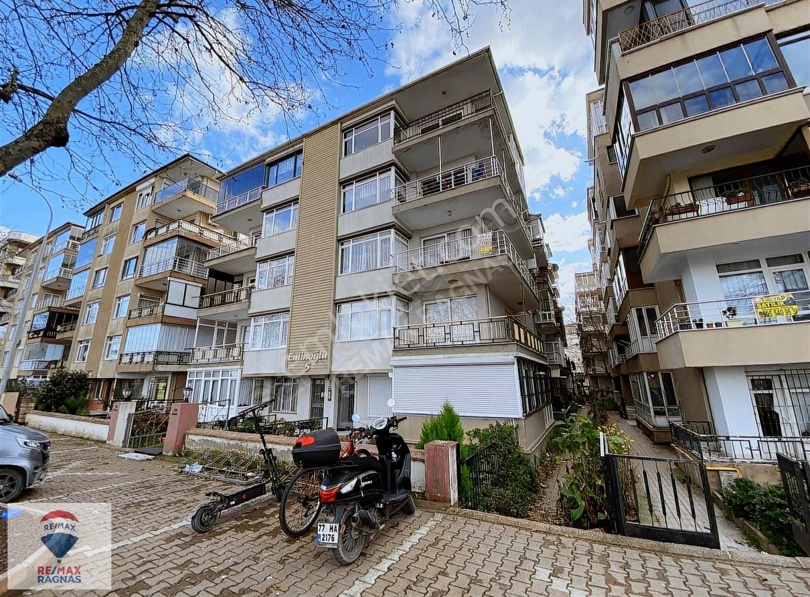 Yalova Merkez Bahçelievler Mah. Arakat 1+1 2.kat Satılık Daire