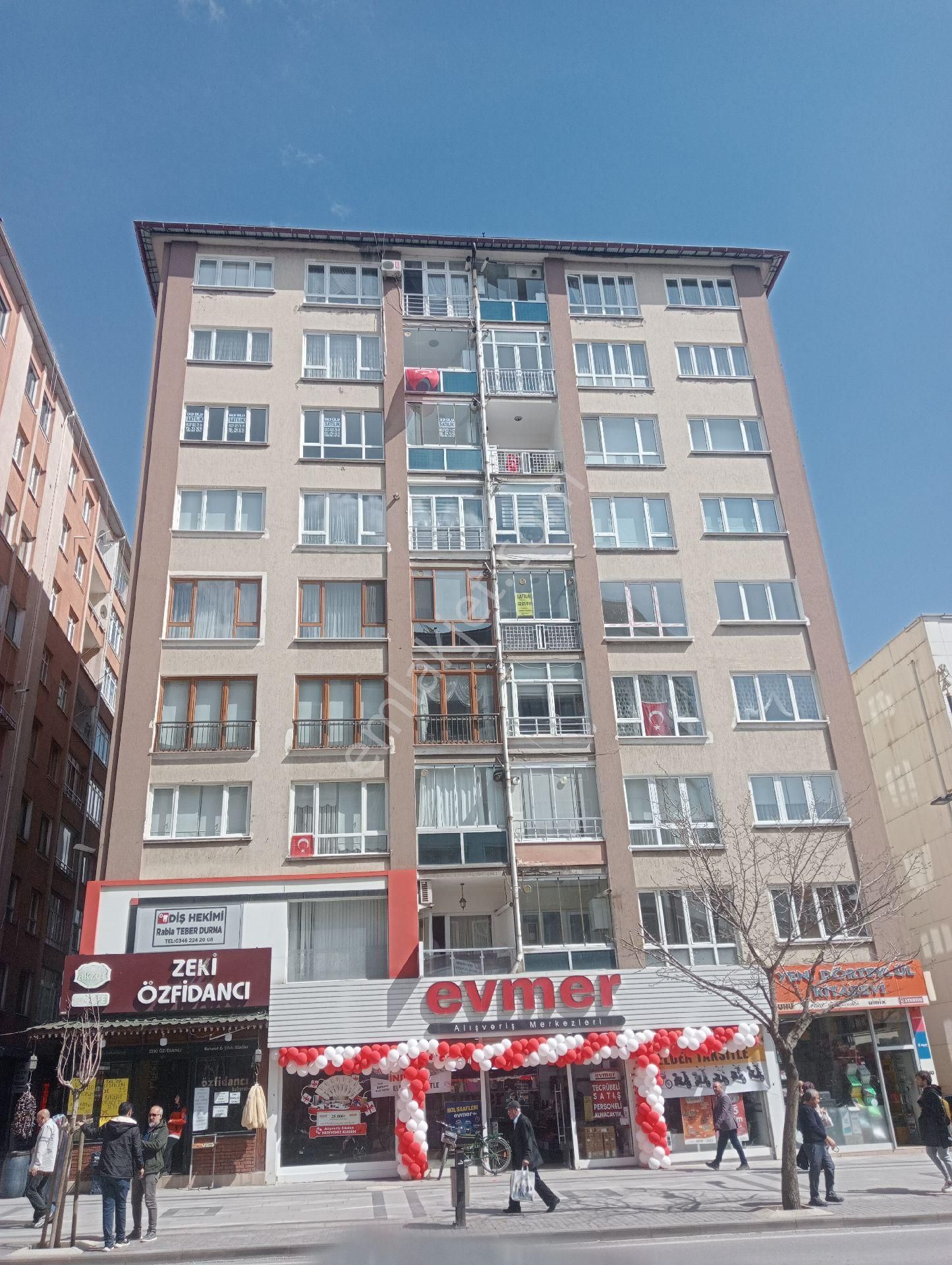 İstasyon Caddesi Esen Sitesinde Satılık Daire