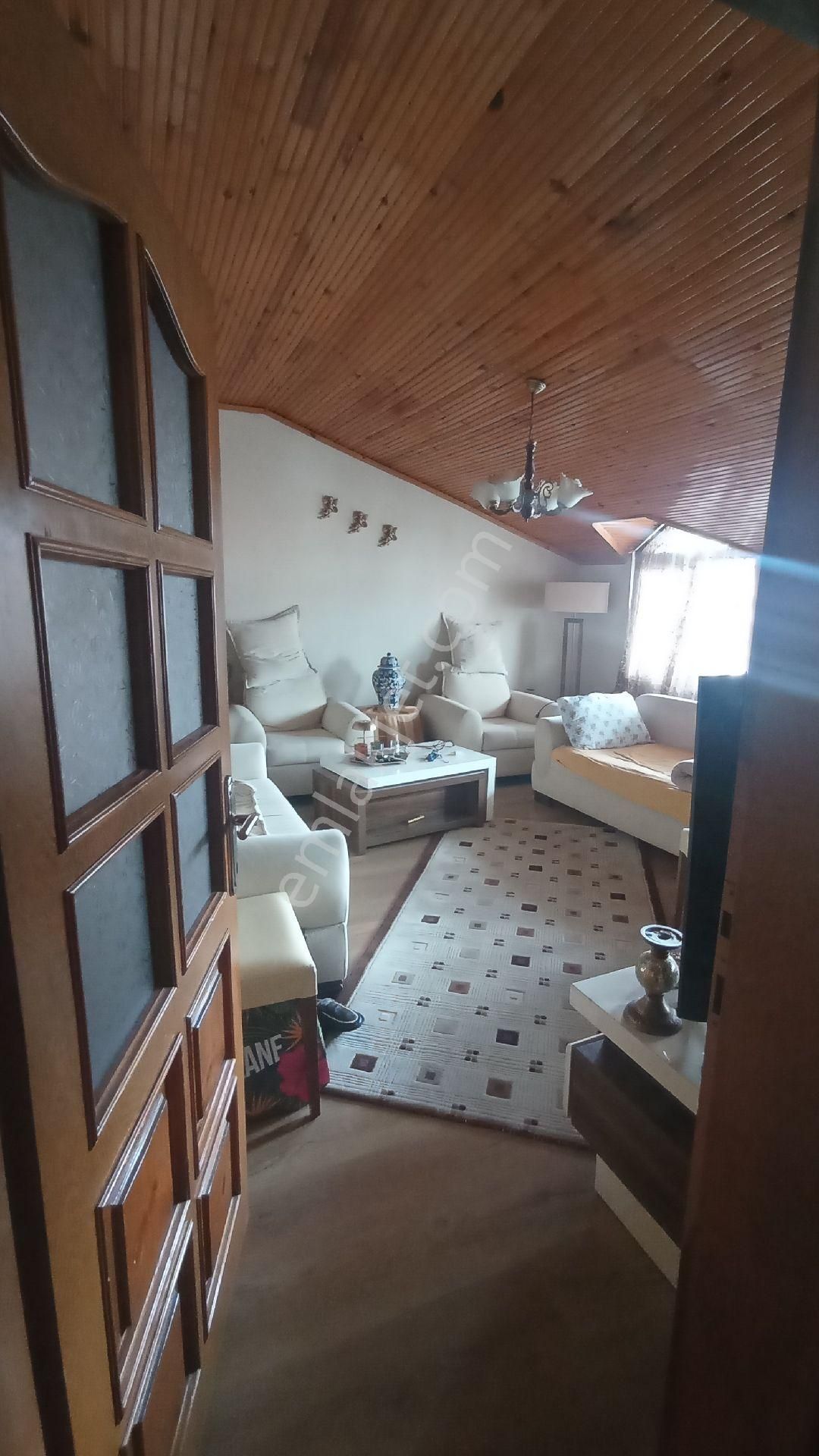 Tuğba Yörür'den Akyazı Mahallesinde Acill Satılık Daire