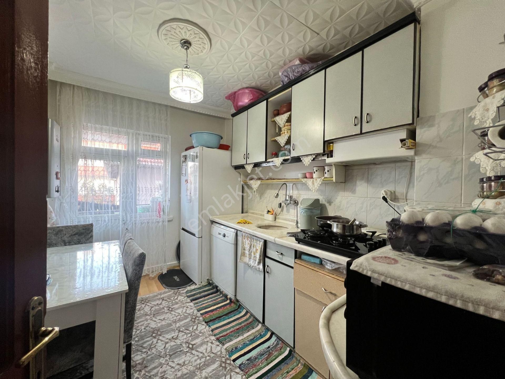 Atatürk Mh. 2. Ara Kat Bağımsız Salon Güney Cephe 3+1!