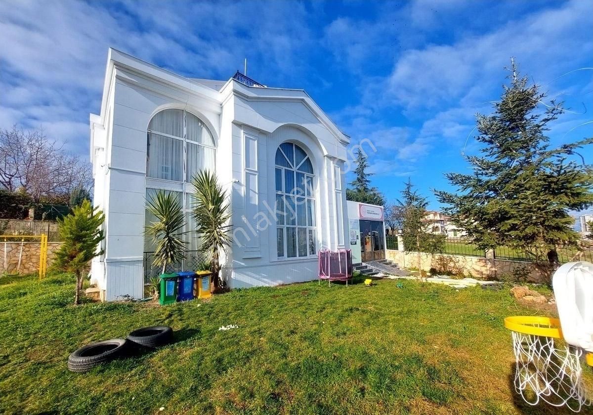 Atakum Alanlıda Satılık Villa Ve Arsa