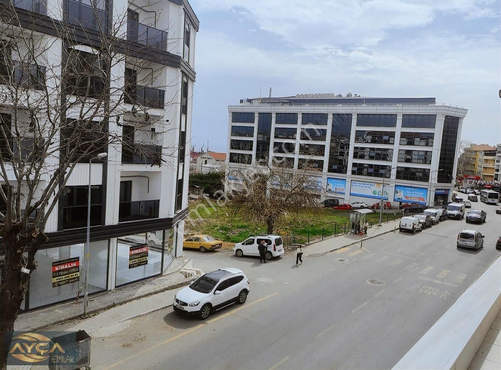 Cadde Üstünde Tekiraya Yakın Ayçadan Satılık 2+1 Arakat Daire