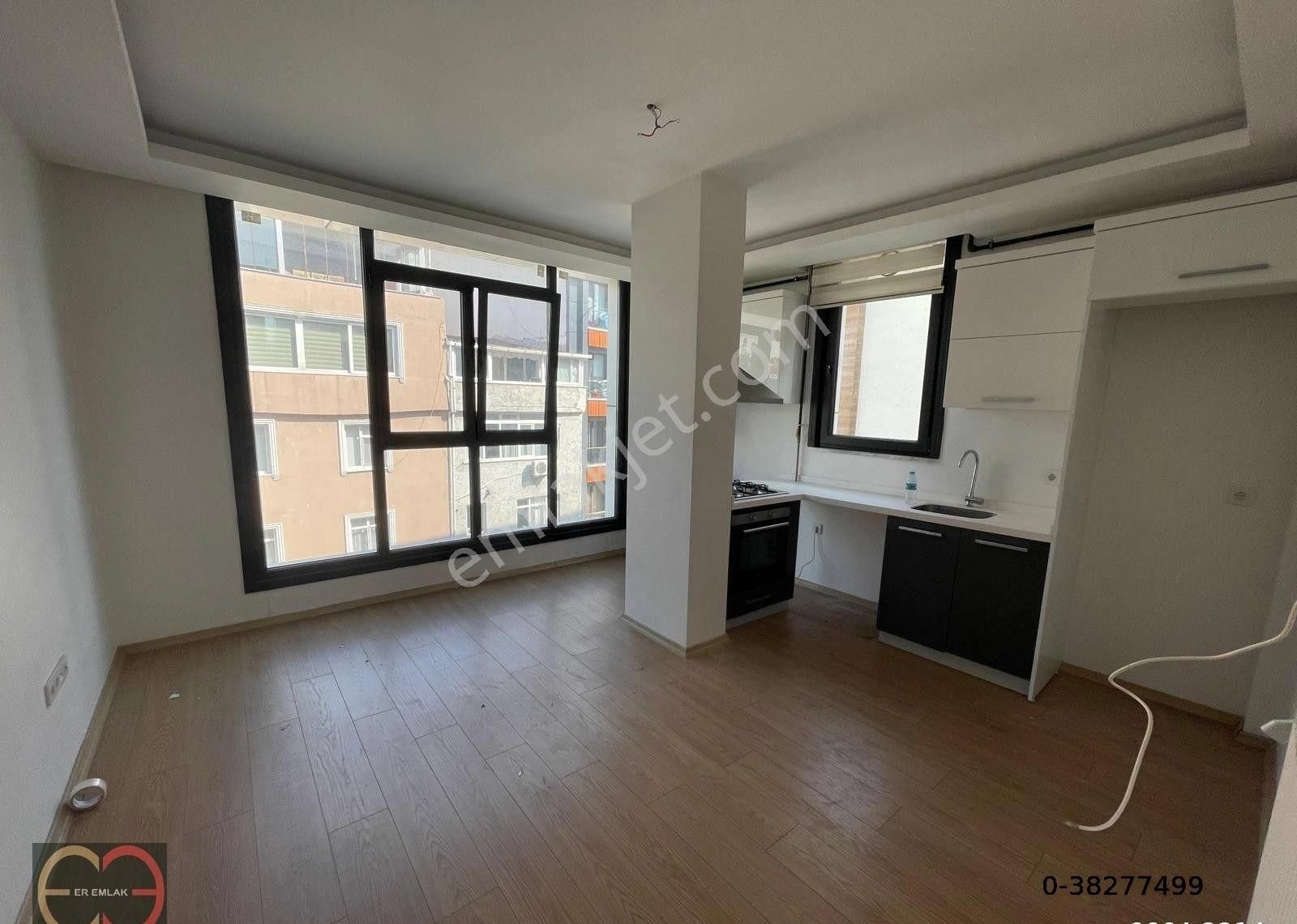 Beşiktaş Satılık Asansörlü, Otoparklı, Kombili Arakat 2+1 Daire
