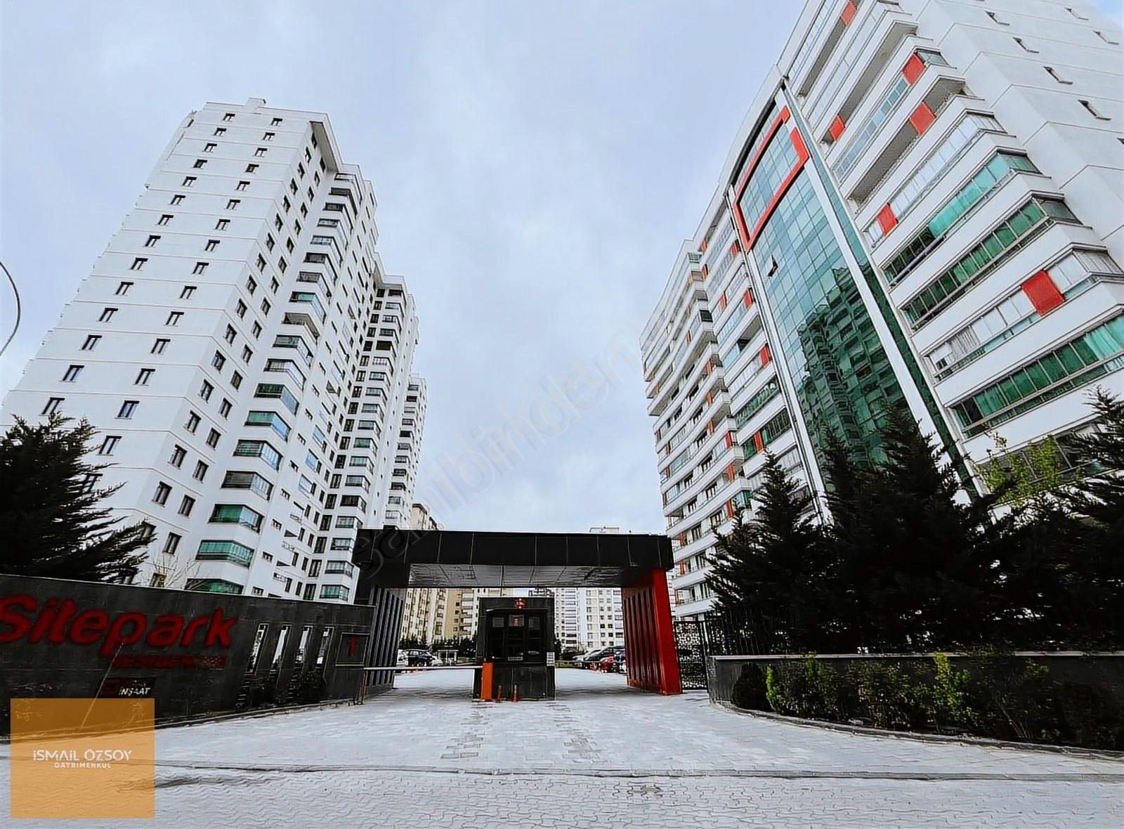 Şefikcan Cd. Üzeri Sitepark Residence'de 3+1 Arakat Kiralıkdaire