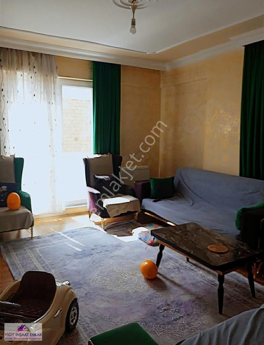 Çerkezköy Merkezde 1+2 İskanlı 115 M2