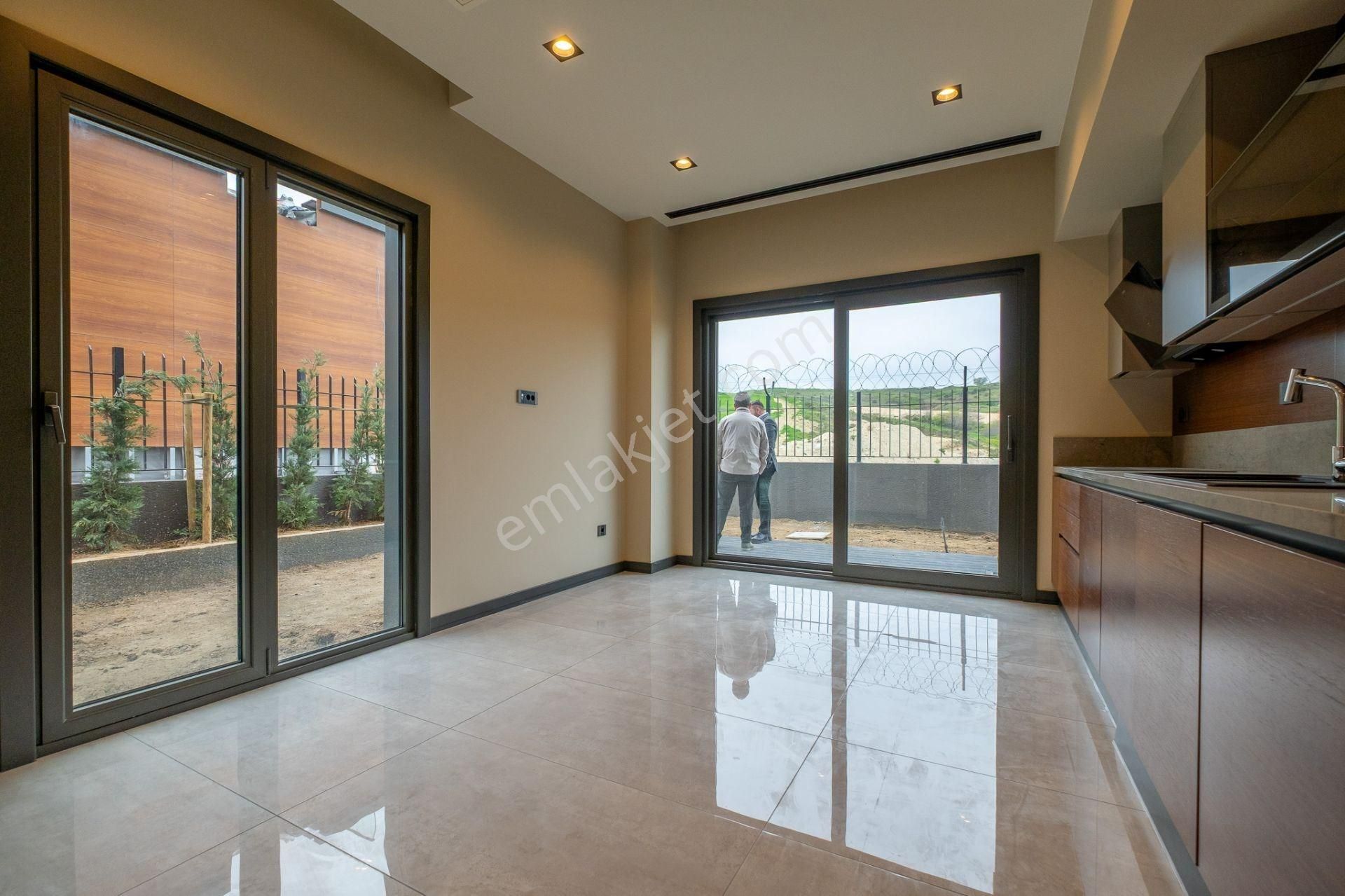 Bahçeşehir 1. Kısımda Satılık Lüks 5+1 Villa - Görsel 5