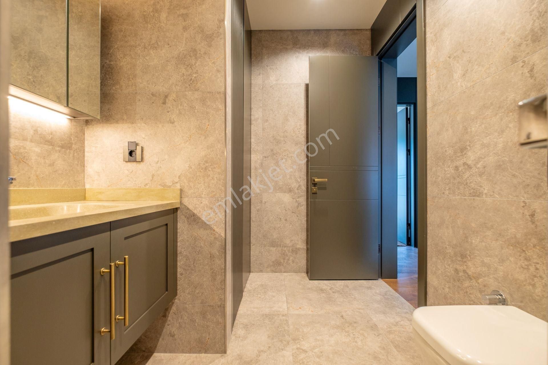 Bahçeşehir 1. Kısımda Satılık Lüks 5+1 Villa - Görsel 25