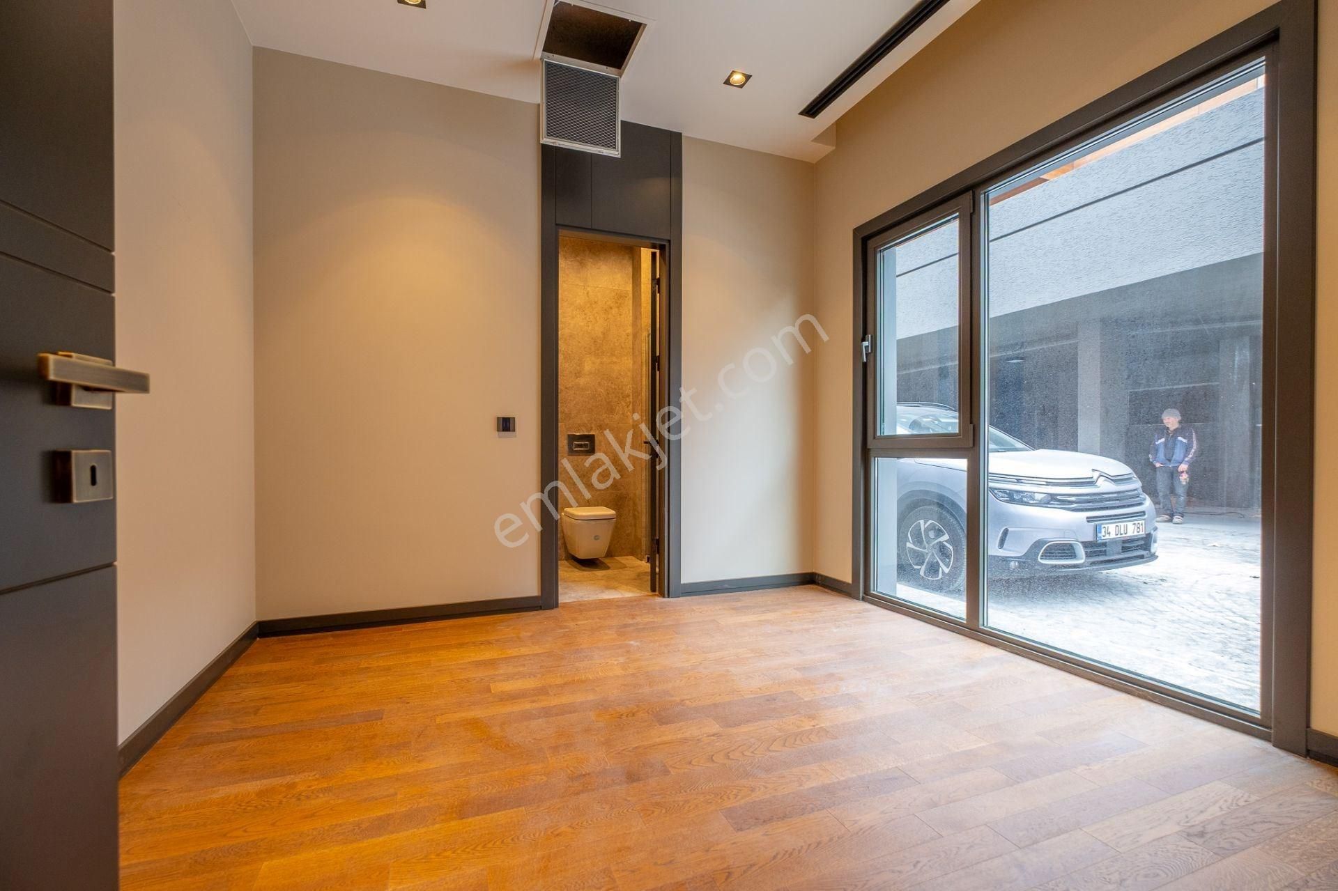 Bahçeşehir 1. Kısımda Satılık Lüks 5+1 Villa - Görsel 12