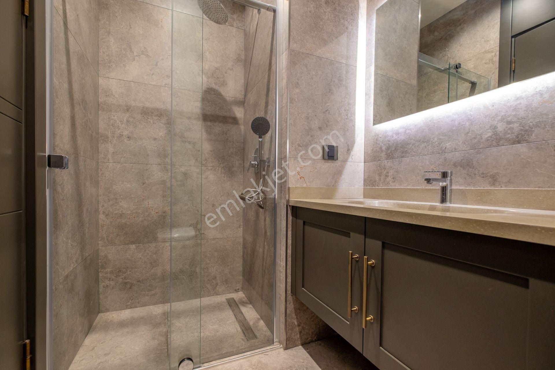 Bahçeşehir 1. Kısımda Satılık Lüks 5+1 Villa - Görsel 34