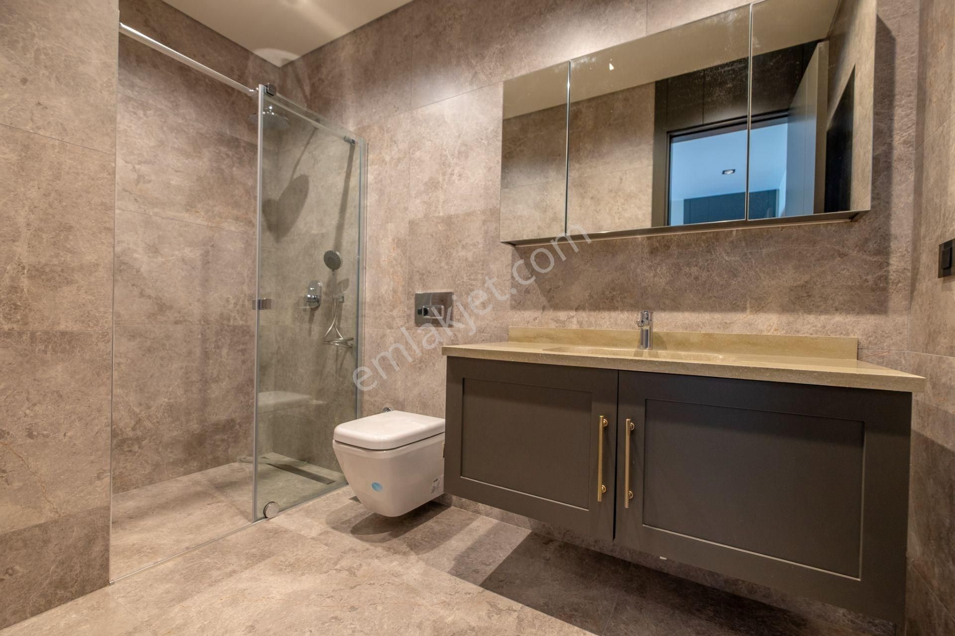 Bahçeşehir 1. Kısımda Satılık Lüks 5+1 Villa - Görsel 14